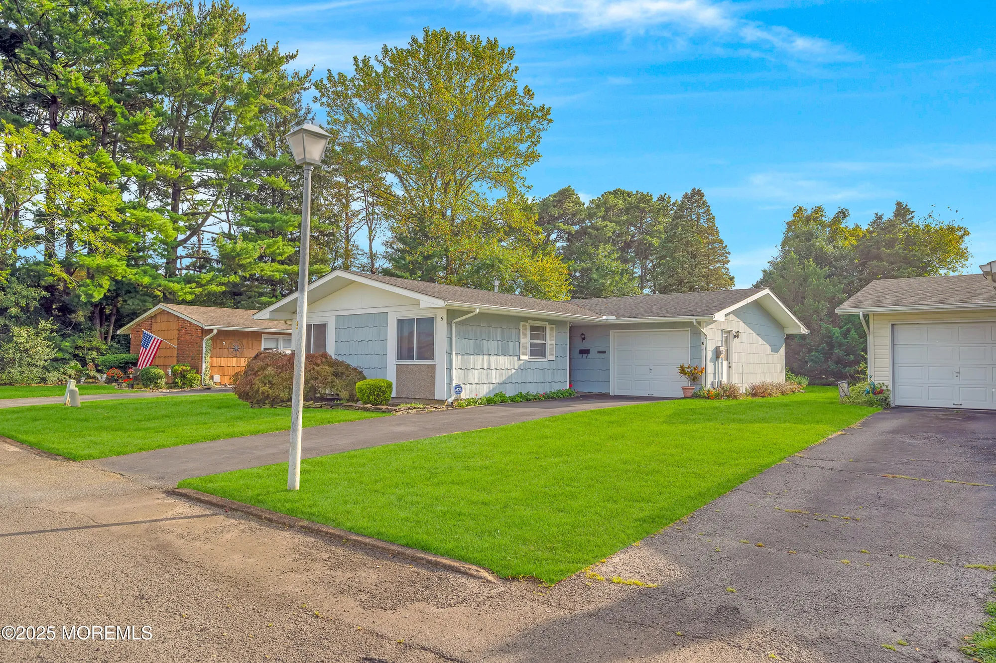 Property Slideshow image 5 of 27 | 5 gray ln, Brick, NJ, 08724