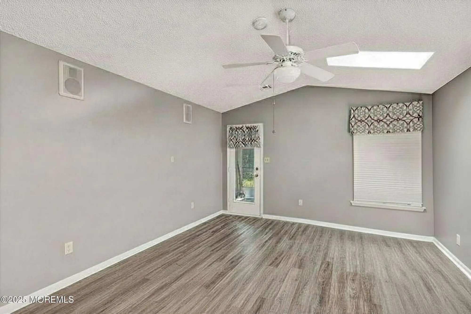 Property Slideshow image 3 of 42 | 1541 alpen ln, Toms River, NJ, 08755