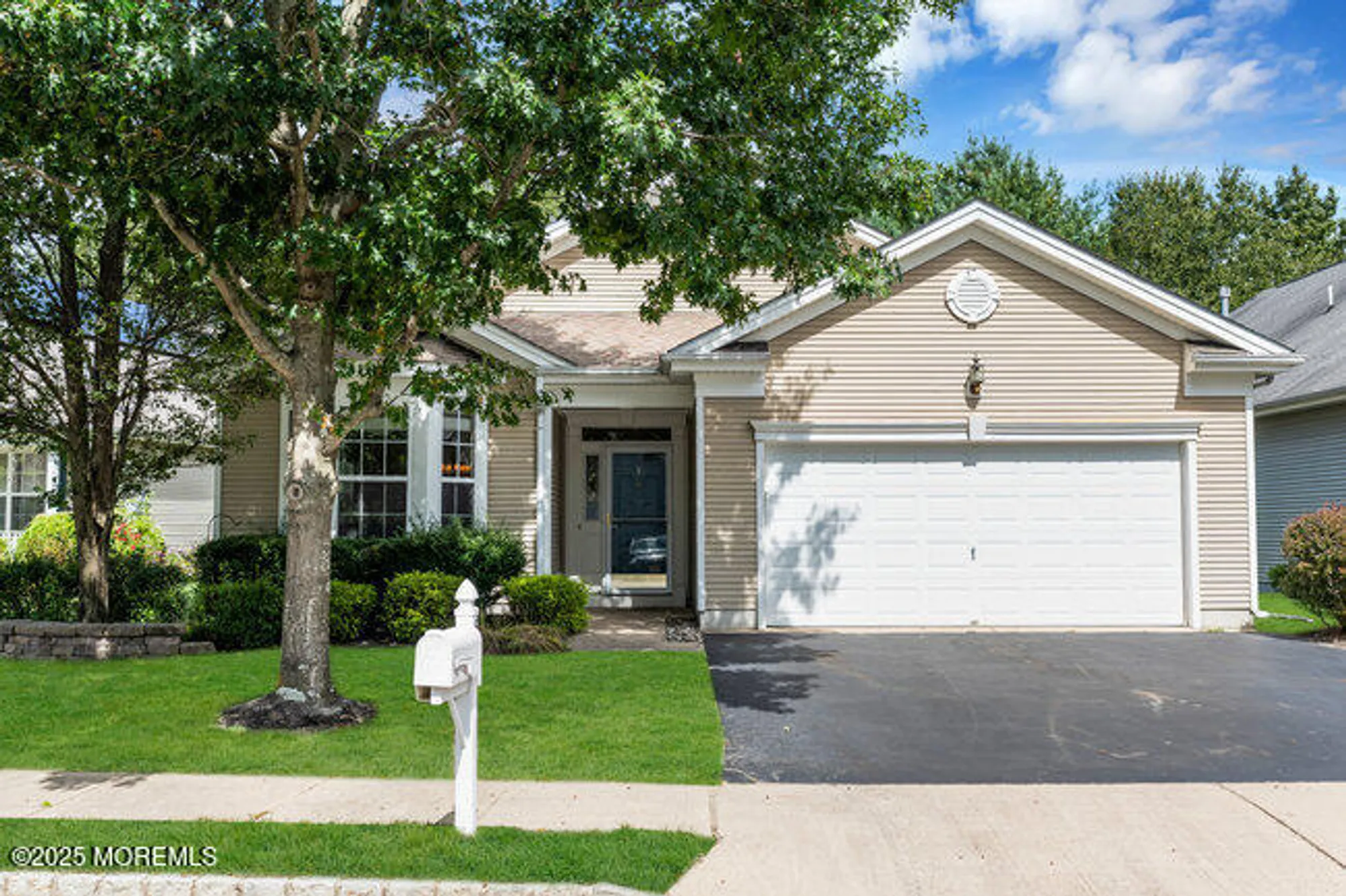 Property Slideshow image 1 of 59 | 5 banstead way, Jackson, NJ, 08527