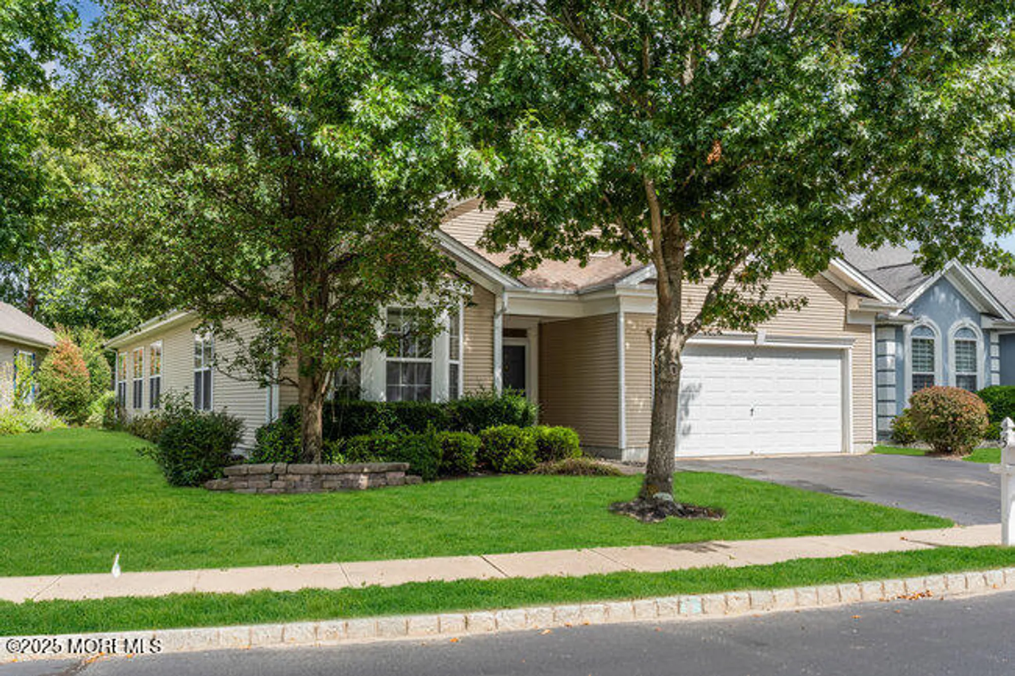 Property Slideshow image 4 of 59 | 5 banstead way, Jackson, NJ, 08527