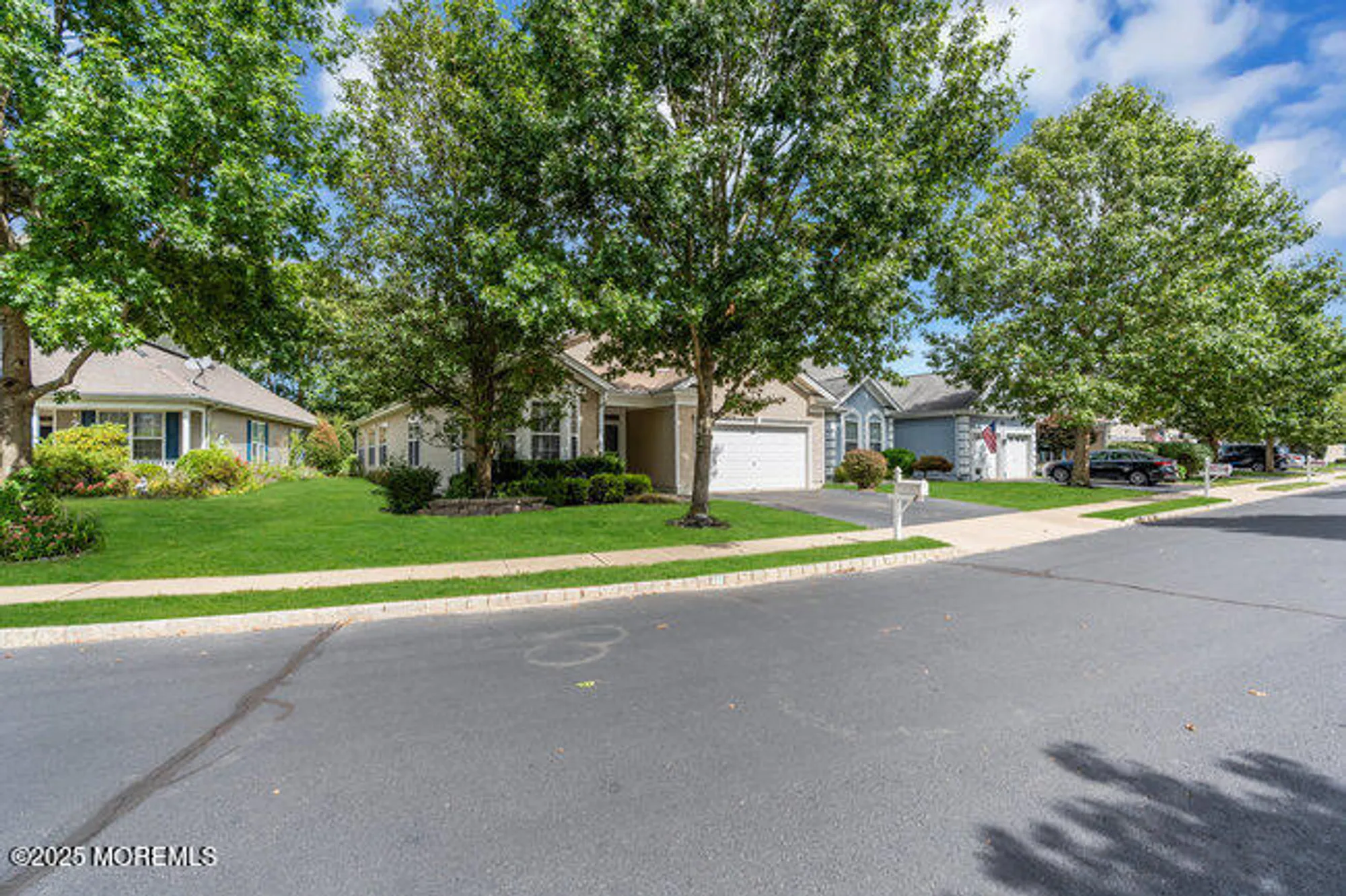 Property Slideshow image 6 of 59 | 5 banstead way, Jackson, NJ, 08527