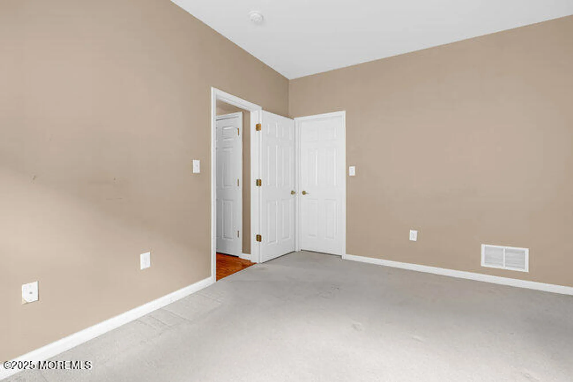 Property Slideshow image 39 of 59 | 5 banstead way, Jackson, NJ, 08527