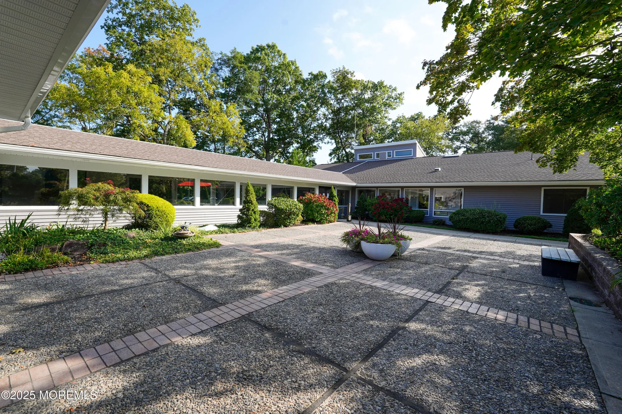 Property Slideshow image 18 of 21 | 11 manchester ct, Red Bank, NJ, 07701