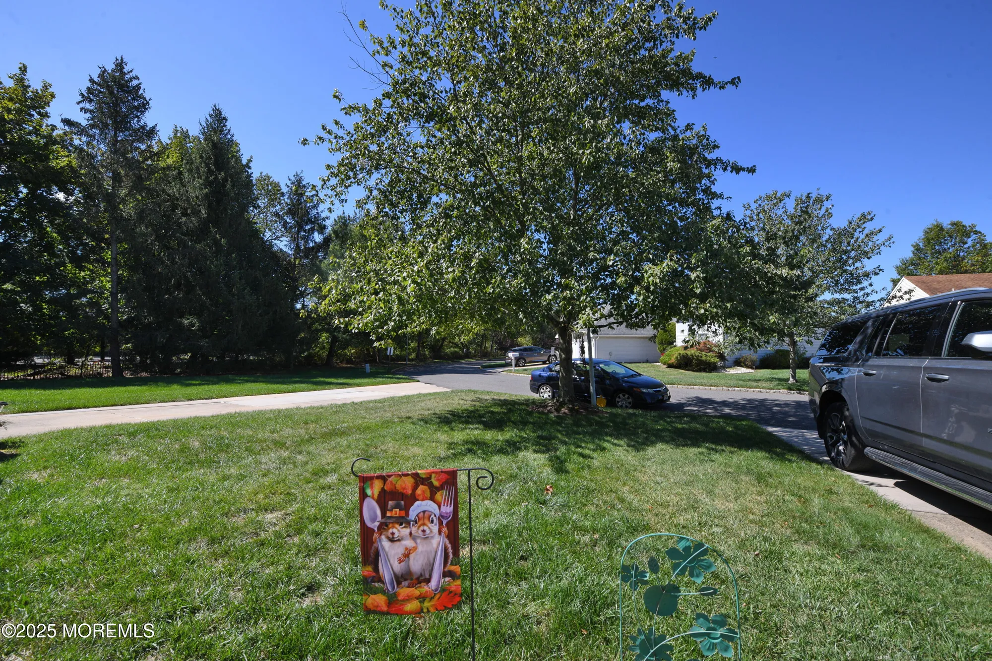 Property Slideshow image 5 of 25 | 661 azalea plz 661c, Monroe, NJ, 08831