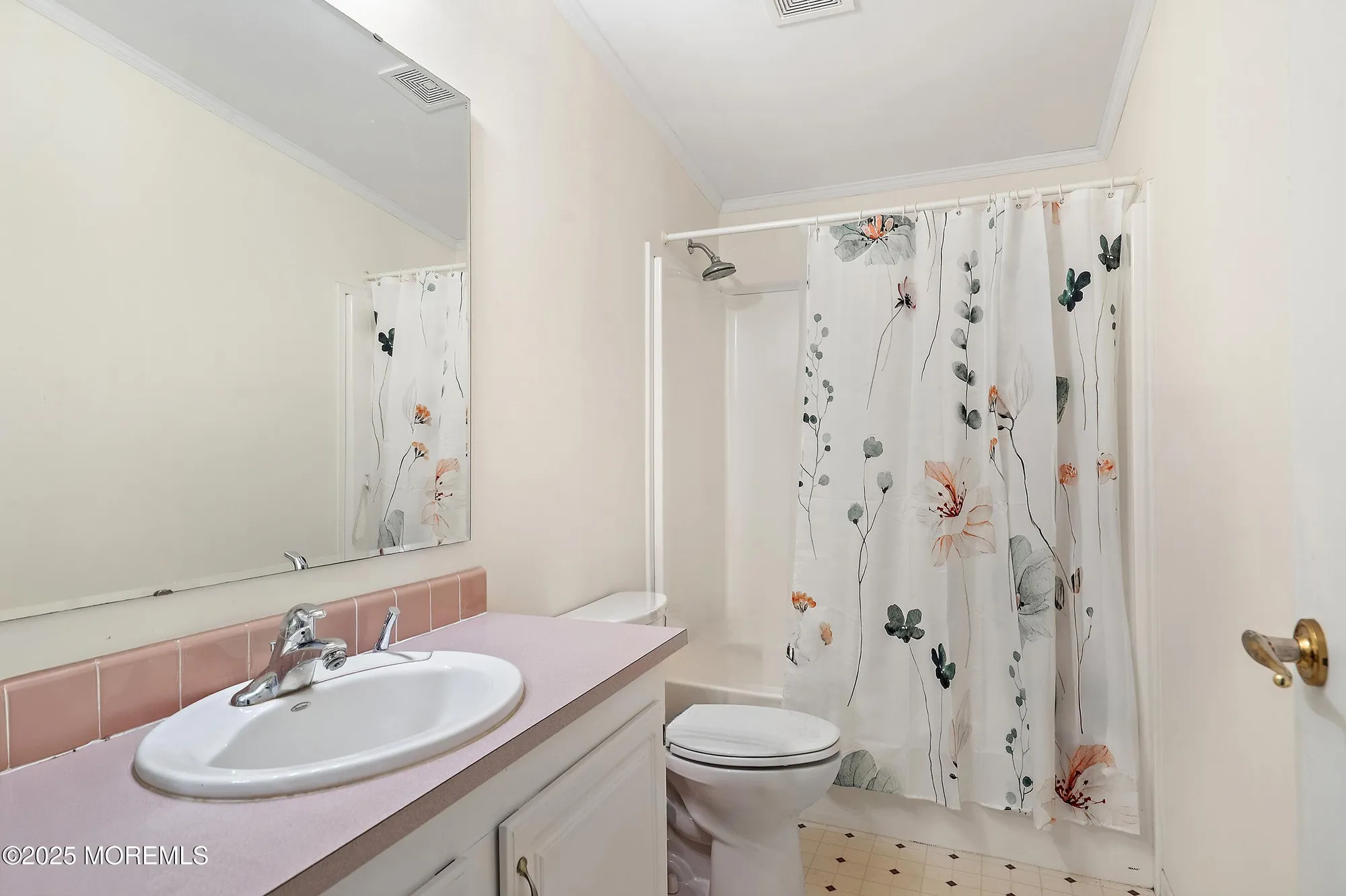 Property Slideshow image 10 of 18 | 75 perrys ln, Manahawkin, NJ, 08050