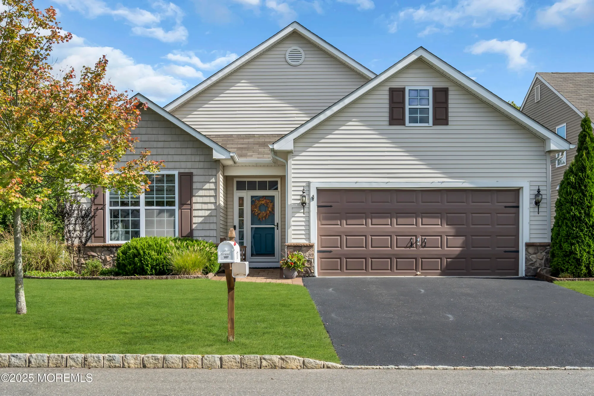 Property Slideshow image 2 of 36 | 107 eagle ridge cir, Lakewood, NJ, 08701