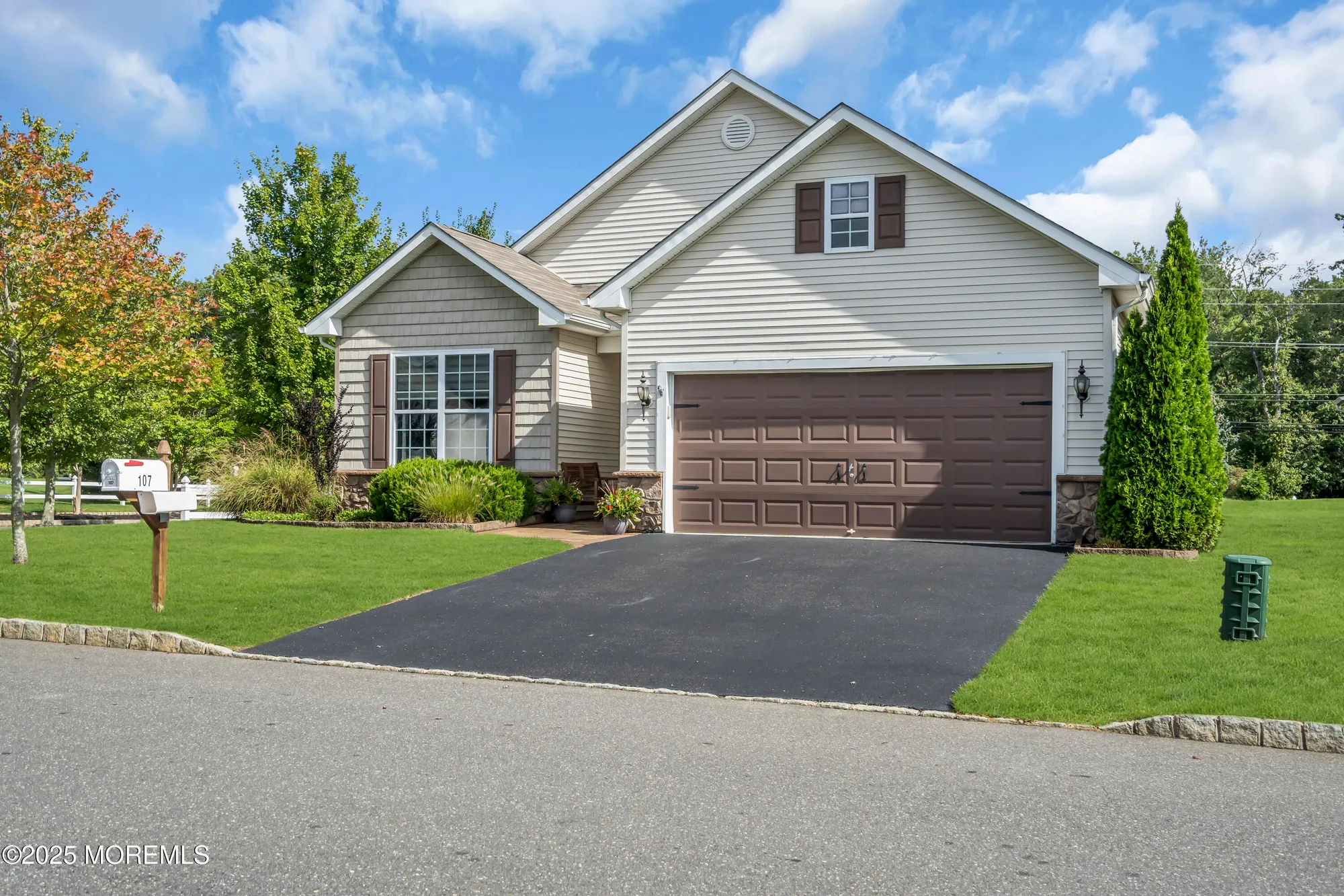 Property Slideshow image 4 of 36 | 107 eagle ridge cir, Lakewood, NJ, 08701