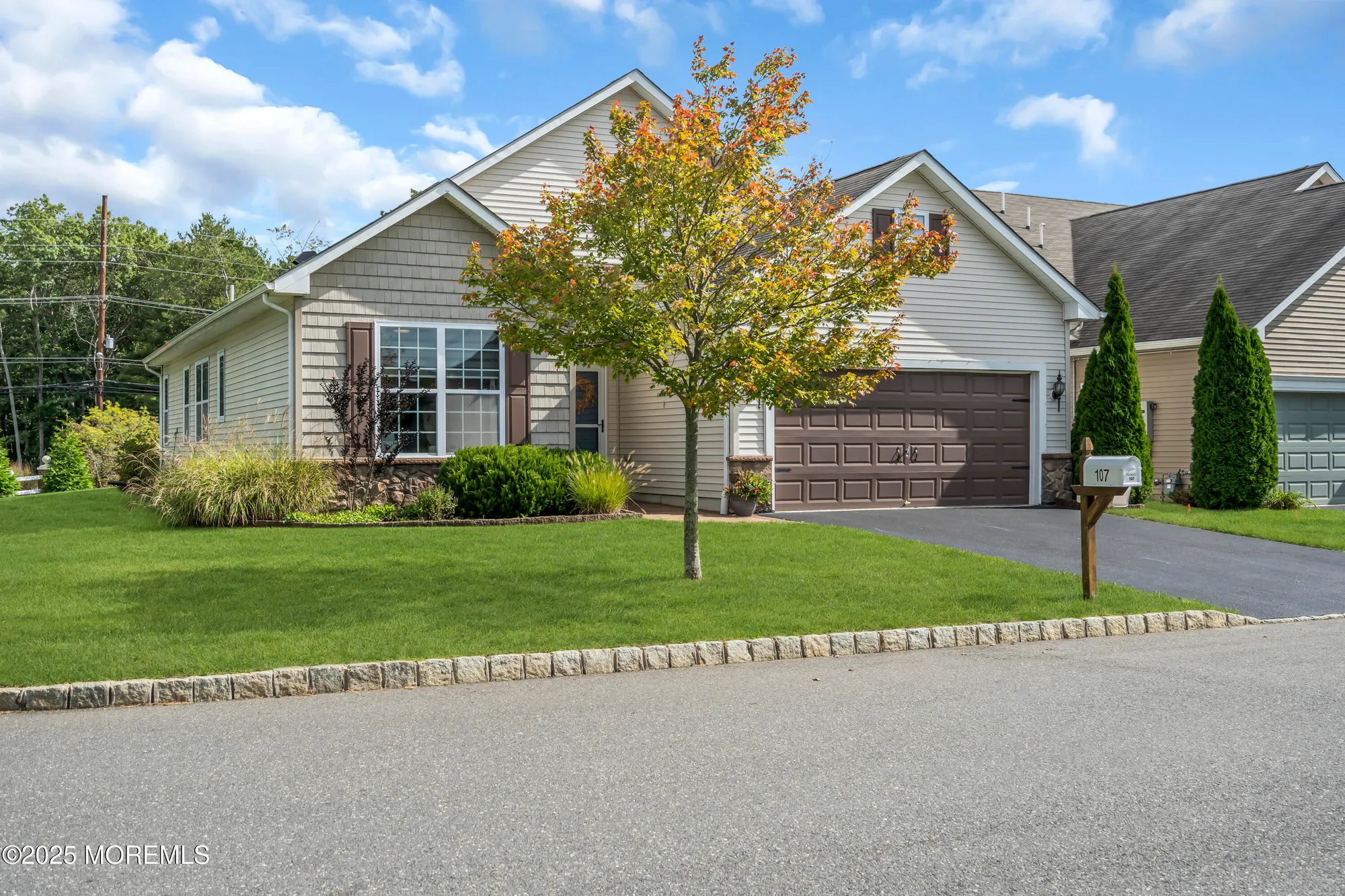 Property Slideshow image 5 of 36 | 107 eagle ridge cir, Lakewood, NJ, 08701