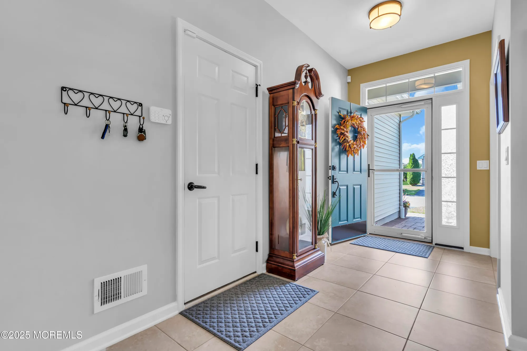 Property Slideshow image 9 of 36 | 107 eagle ridge cir, Lakewood, NJ, 08701