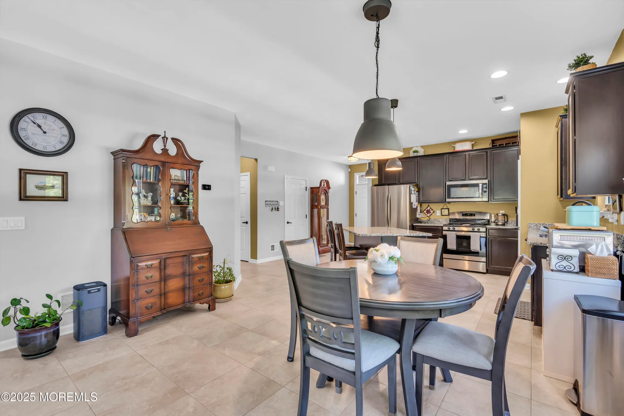 Property Slideshow image 16 of 36 | 107 eagle ridge cir, Lakewood, NJ, 08701