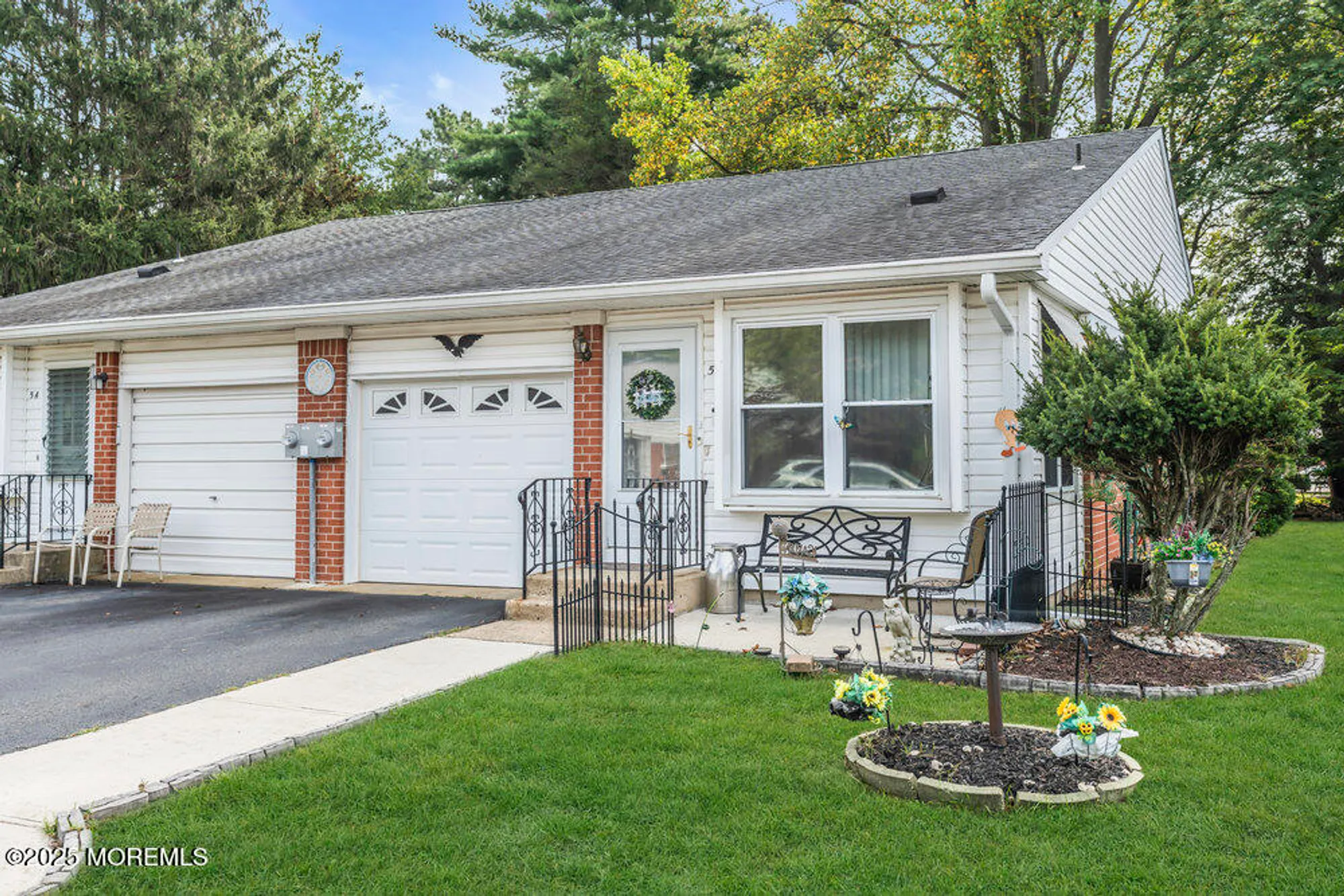 Property Slideshow image 1 of 25 | 5 quaker ln b, Whiting, NJ, 08759