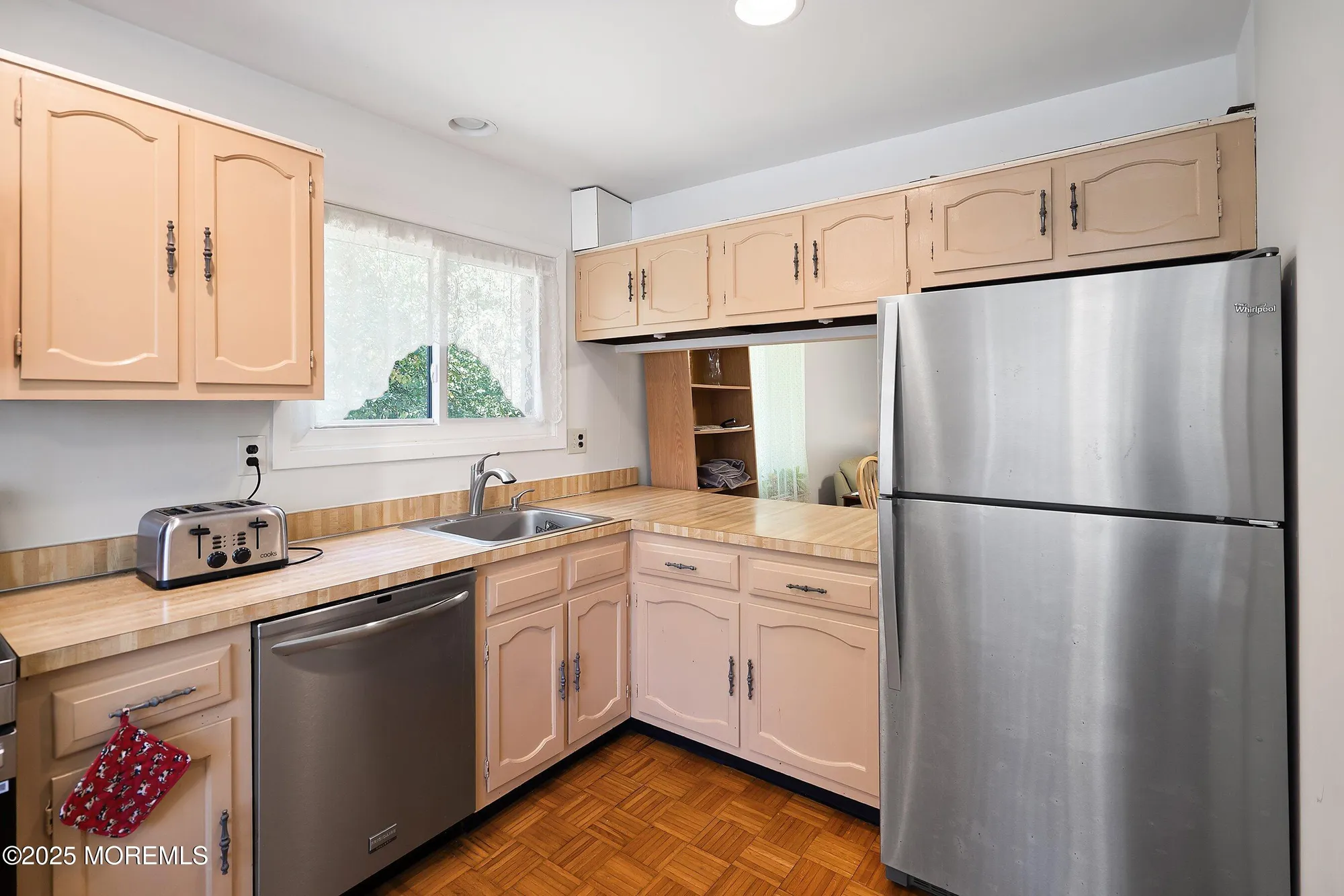 Property Slideshow image 7 of 23 | 230 medford ct c, Manalapan, NJ, 07726