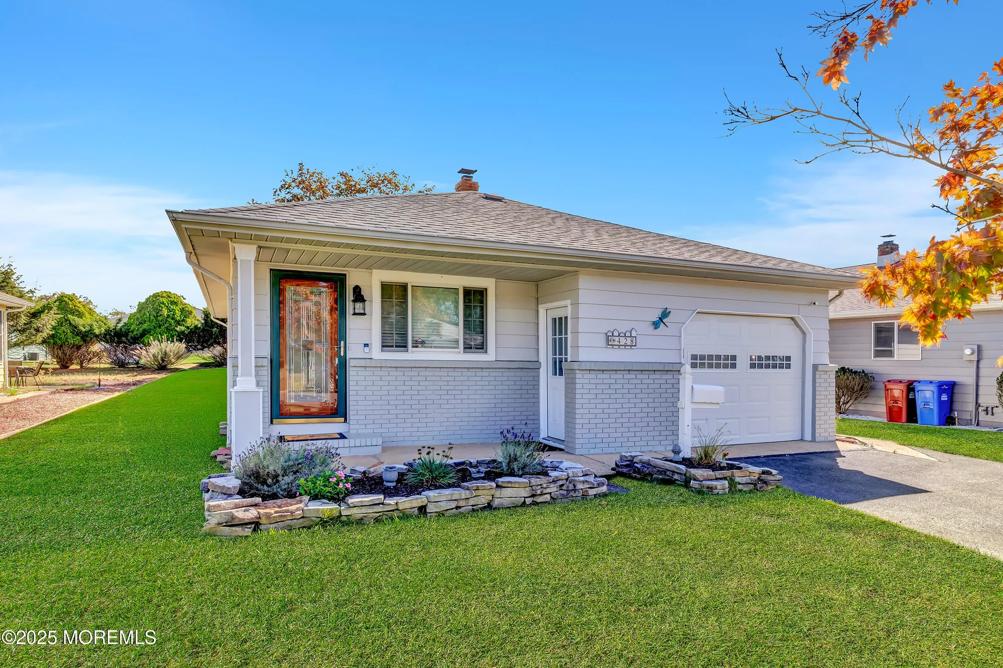 Property Slideshow image 4 of 30 | 428 saint thomas dr, Toms River, NJ, 08757