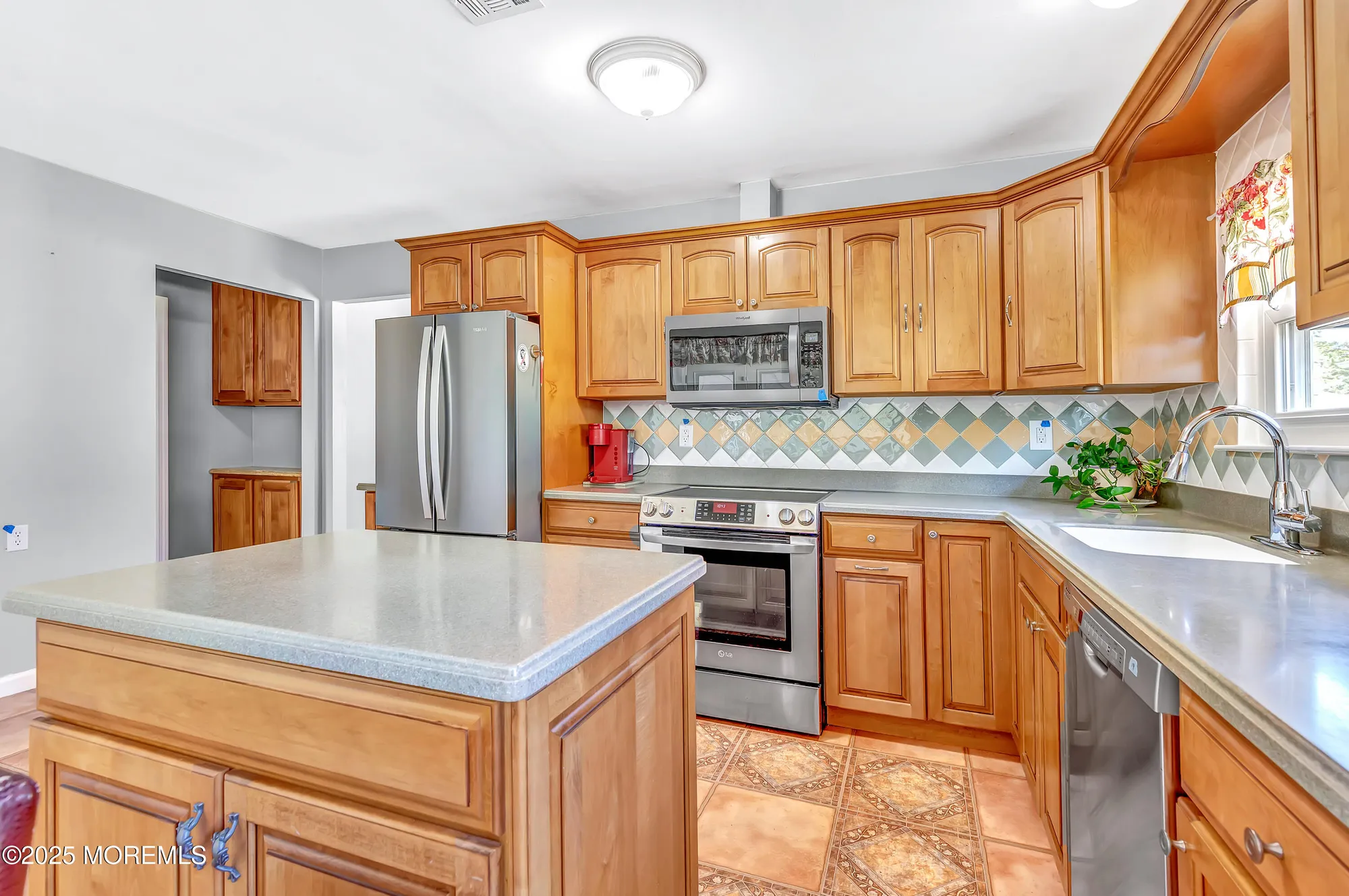 Property Slideshow image 16 of 30 | 428 saint thomas dr, Toms River, NJ, 08757