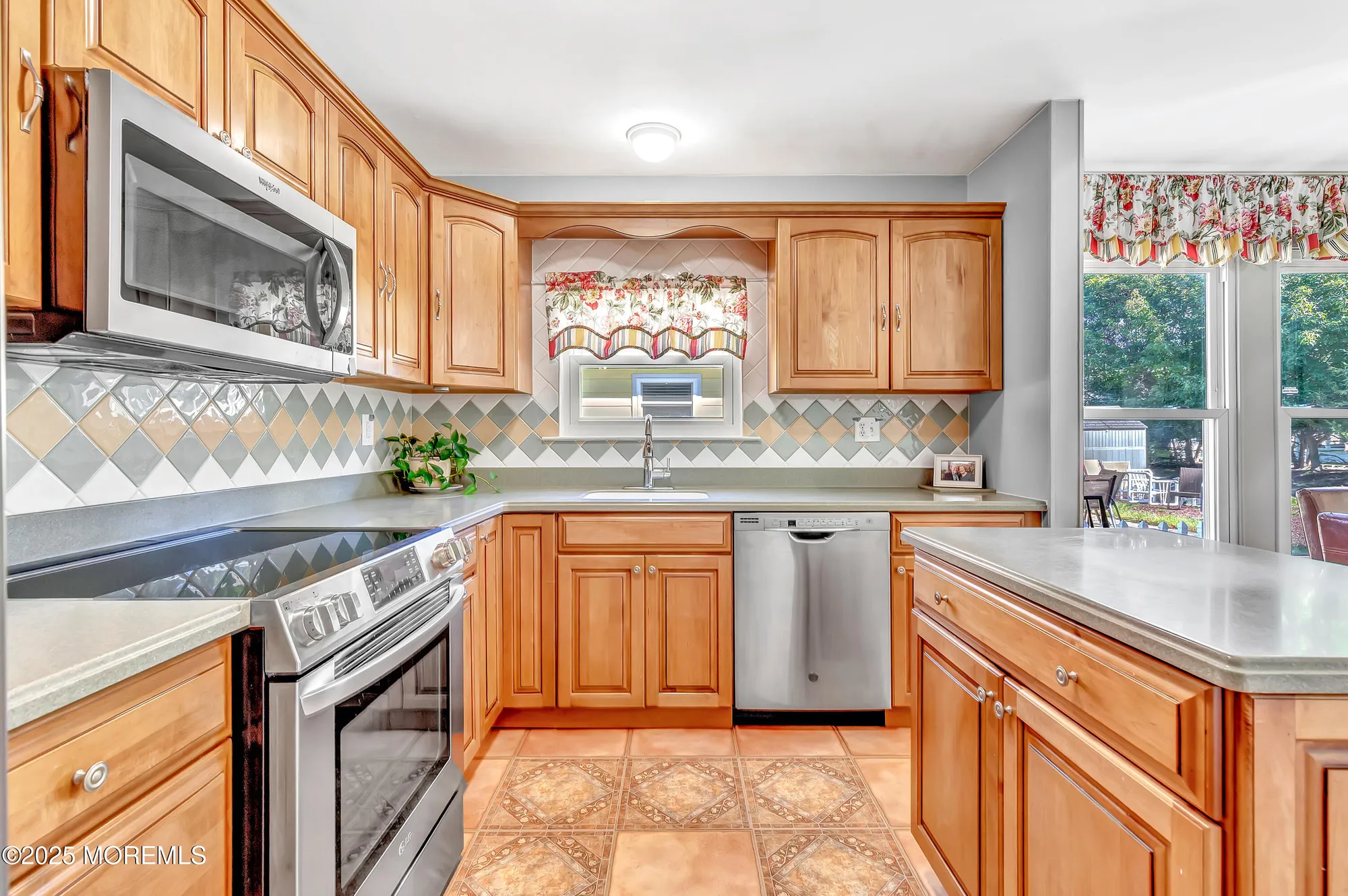 Property Slideshow image 14 of 30 | 428 saint thomas dr, Toms River, NJ, 08757