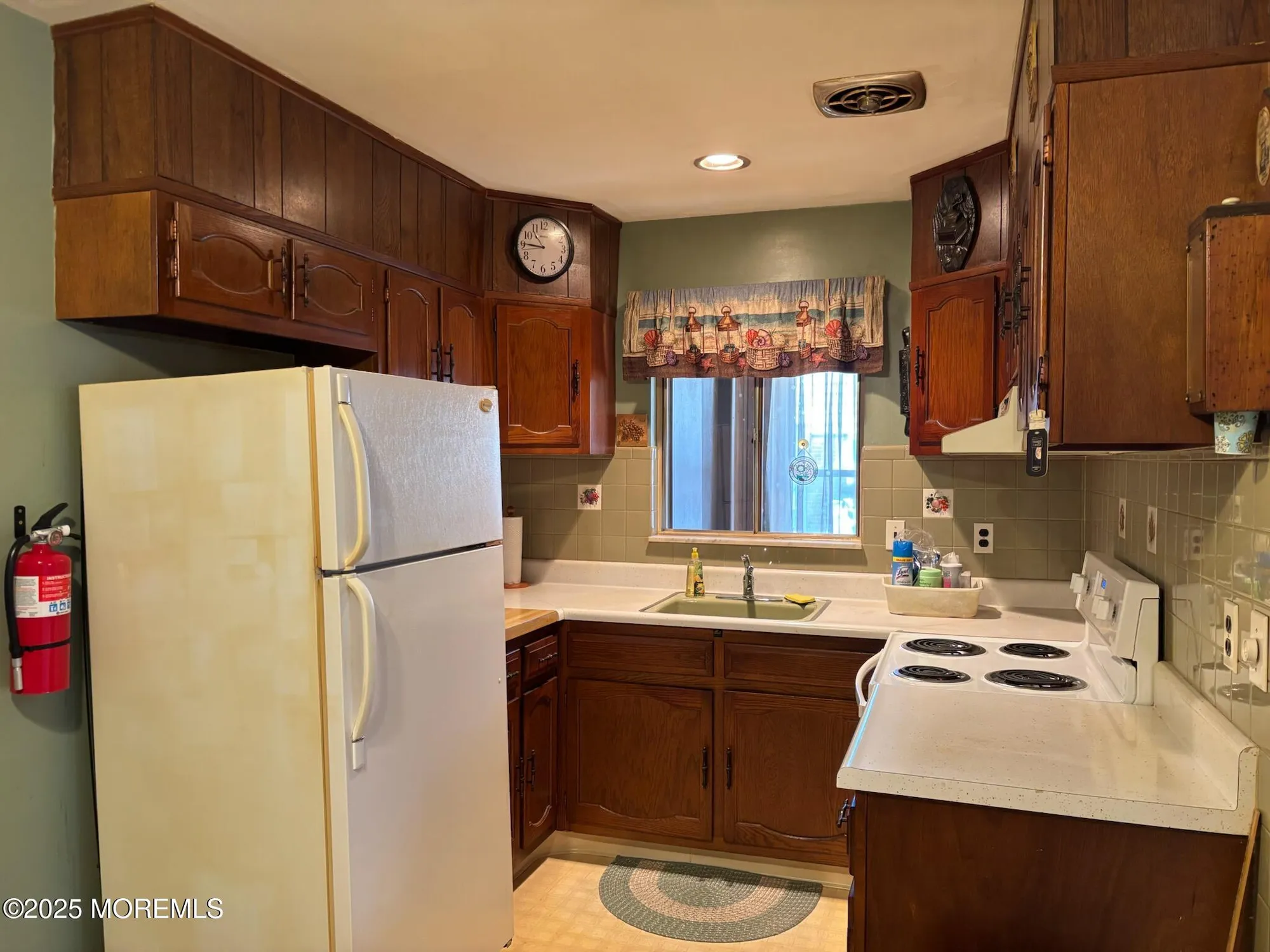 Property Slideshow image 10 of 27 | 969 constitution blvd c, Whiting, NJ, 08759