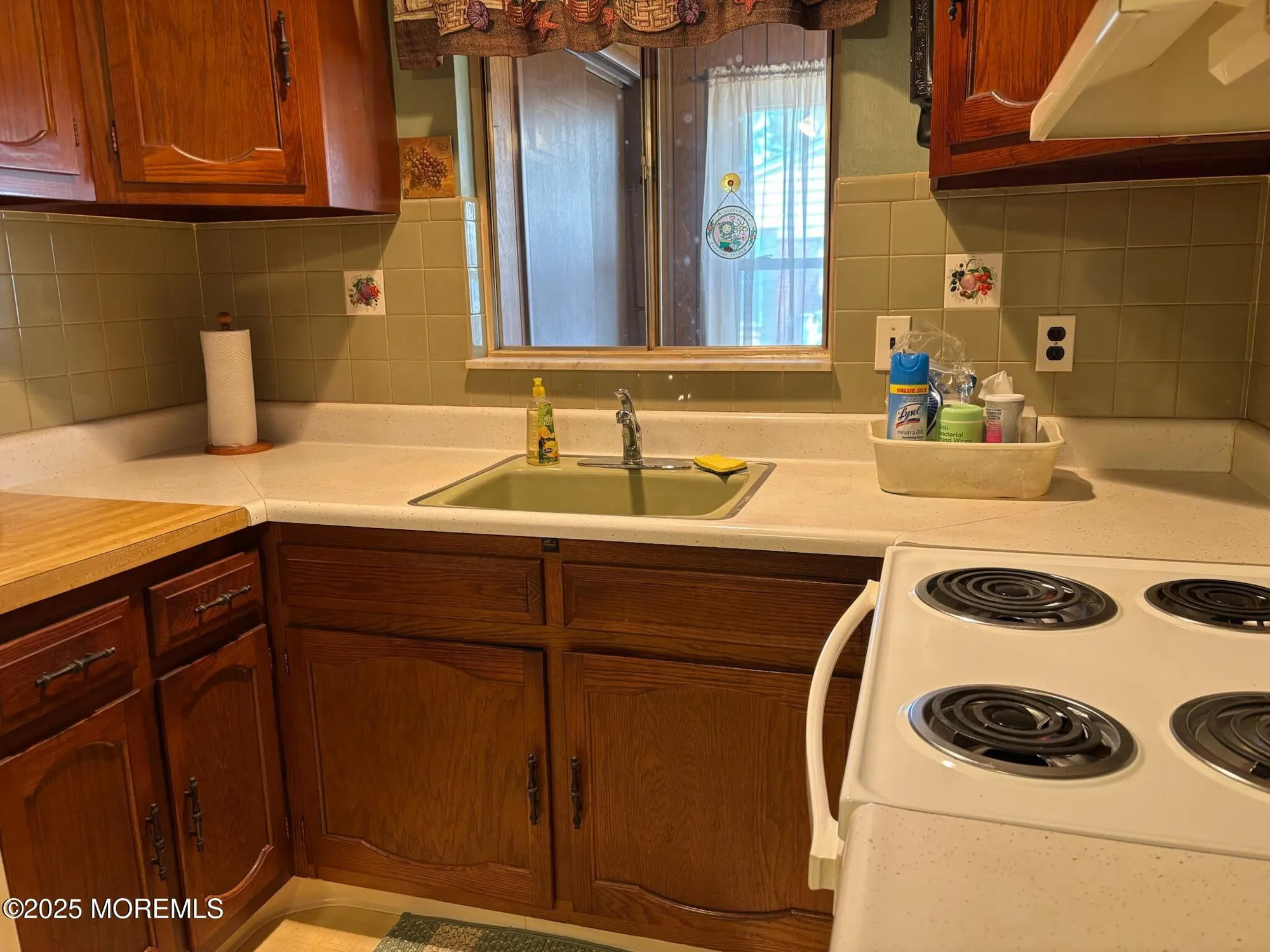 Property Slideshow image 11 of 27 | 969 constitution blvd c, Whiting, NJ, 08759