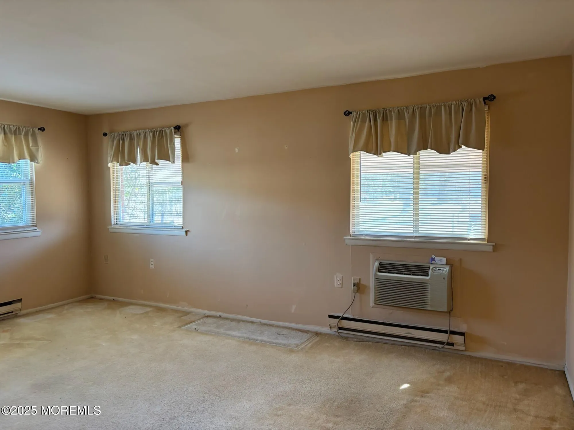 Property Slideshow image 17 of 27 | 969 constitution blvd c, Whiting, NJ, 08759