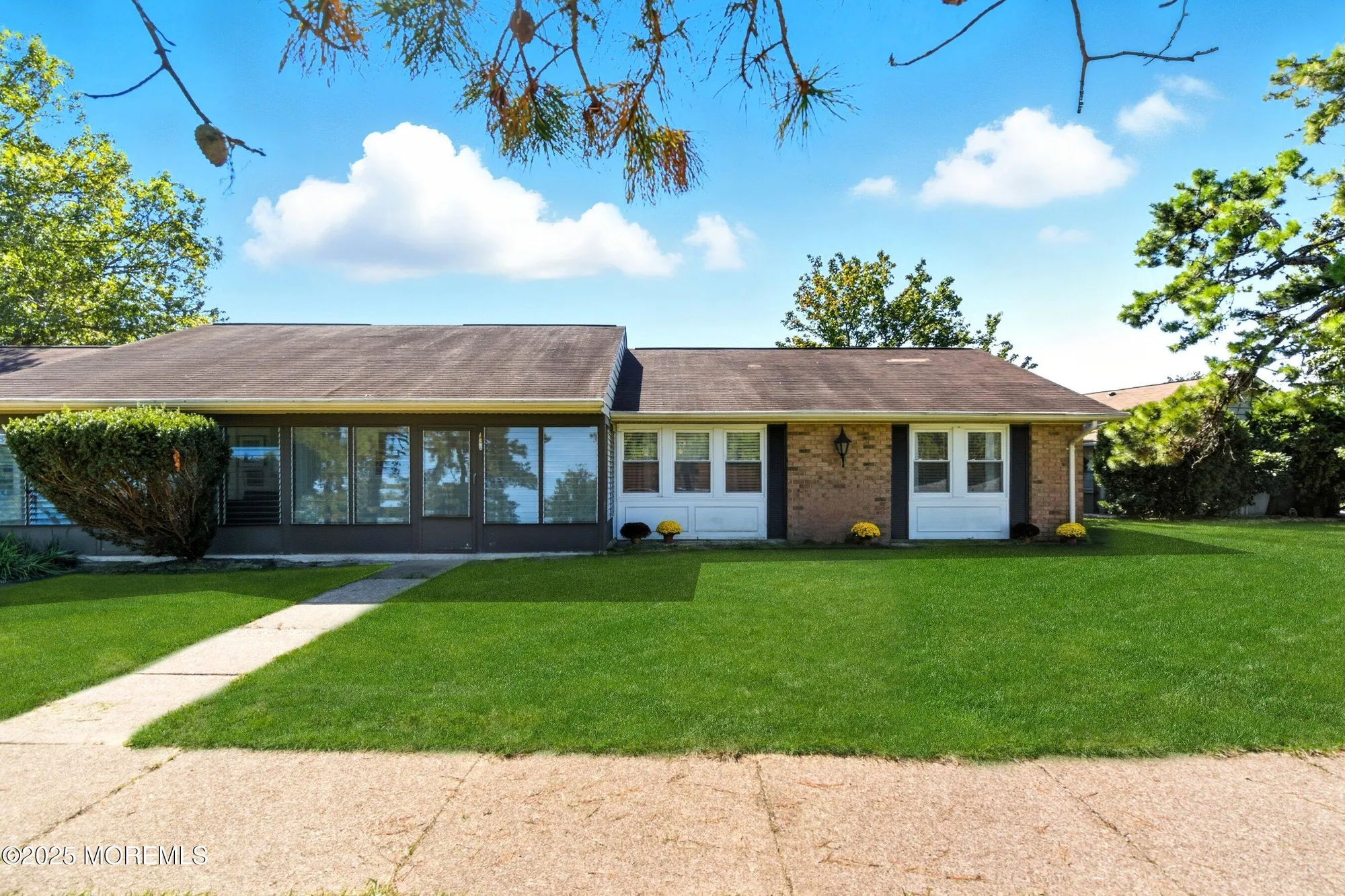 Property Slideshow image 1 of 31 | 12b yorkshire ct, Manchester, NJ, 08759