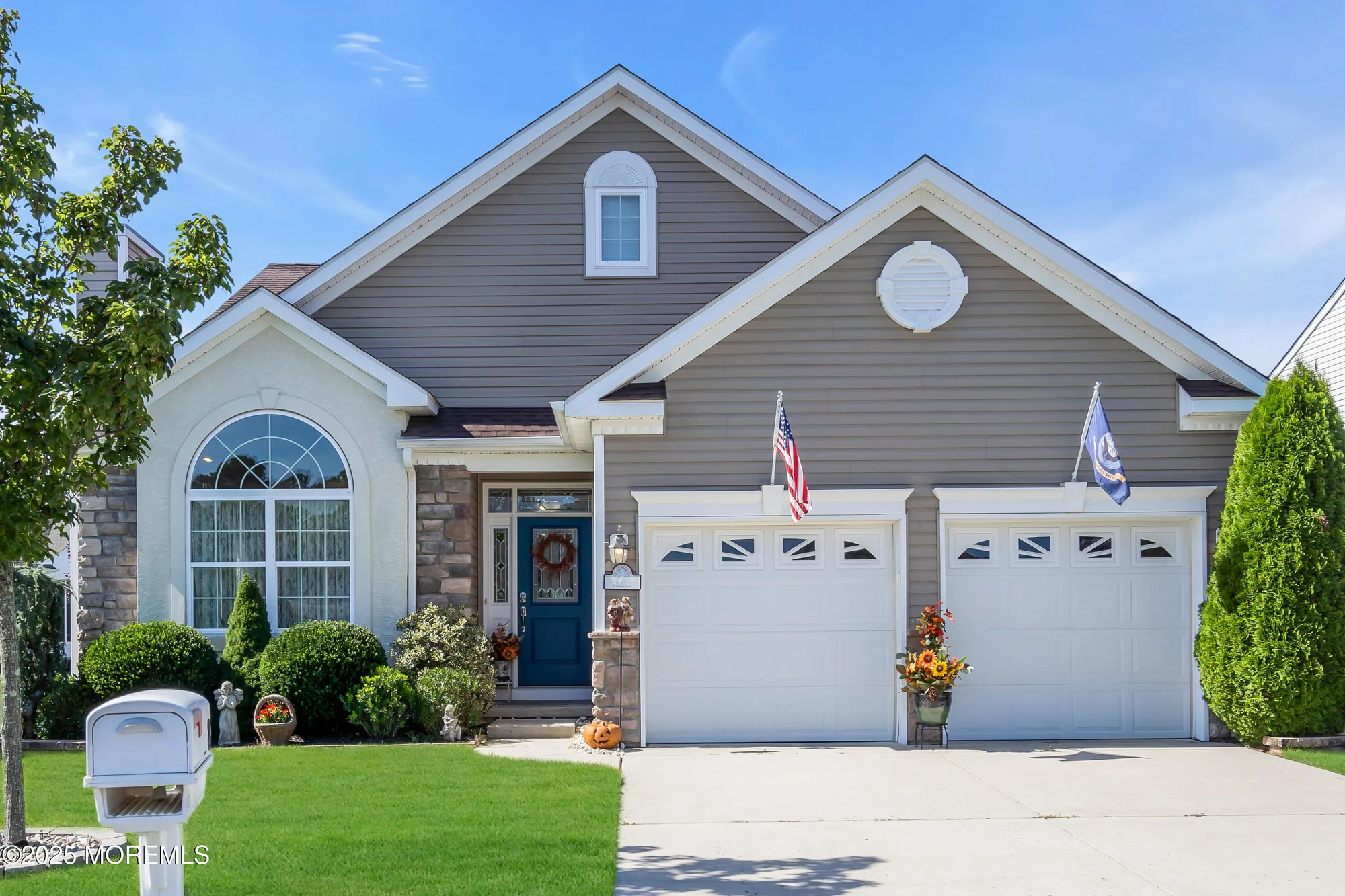 Property Slideshow image 1 of 42 | 8 ventnor ct, Waretown, NJ, 08758