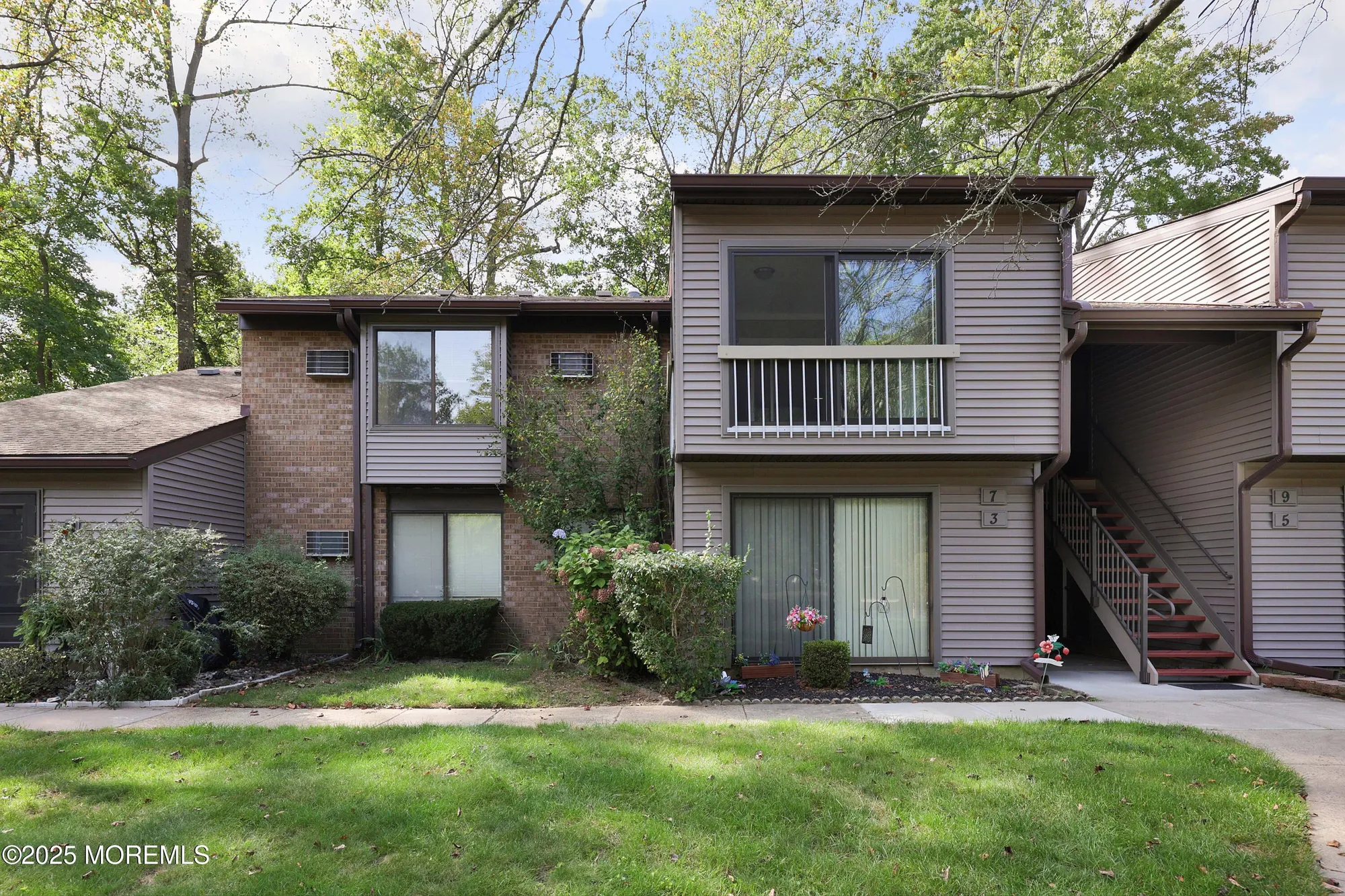 Property Slideshow image 19 of 49 | 7 lexington ct, Red Bank, NJ, 07701