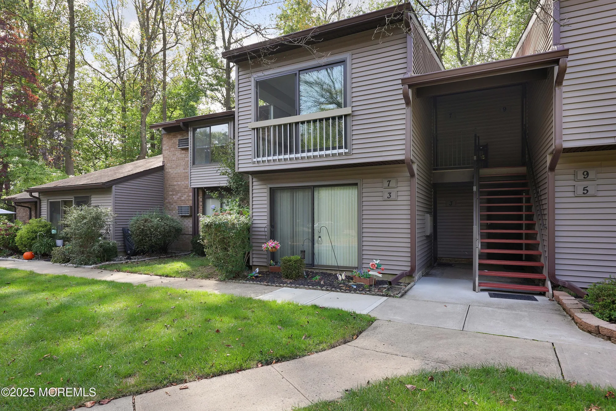 Property Slideshow image 20 of 49 | 7 lexington ct, Red Bank, NJ, 07701