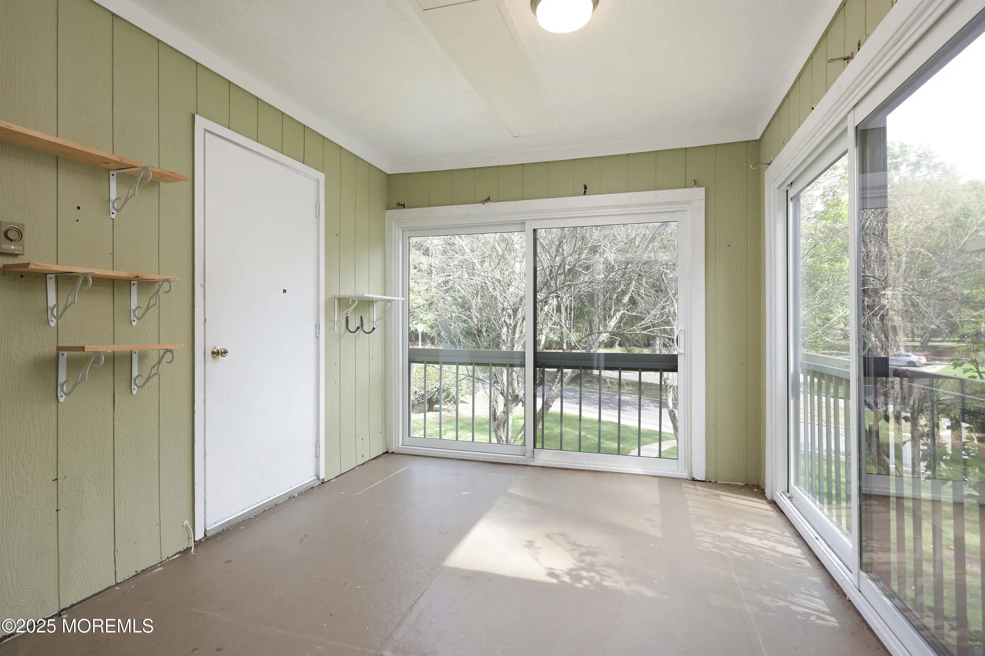 Property Slideshow image 2 of 49 | 7 lexington ct, Red Bank, NJ, 07701