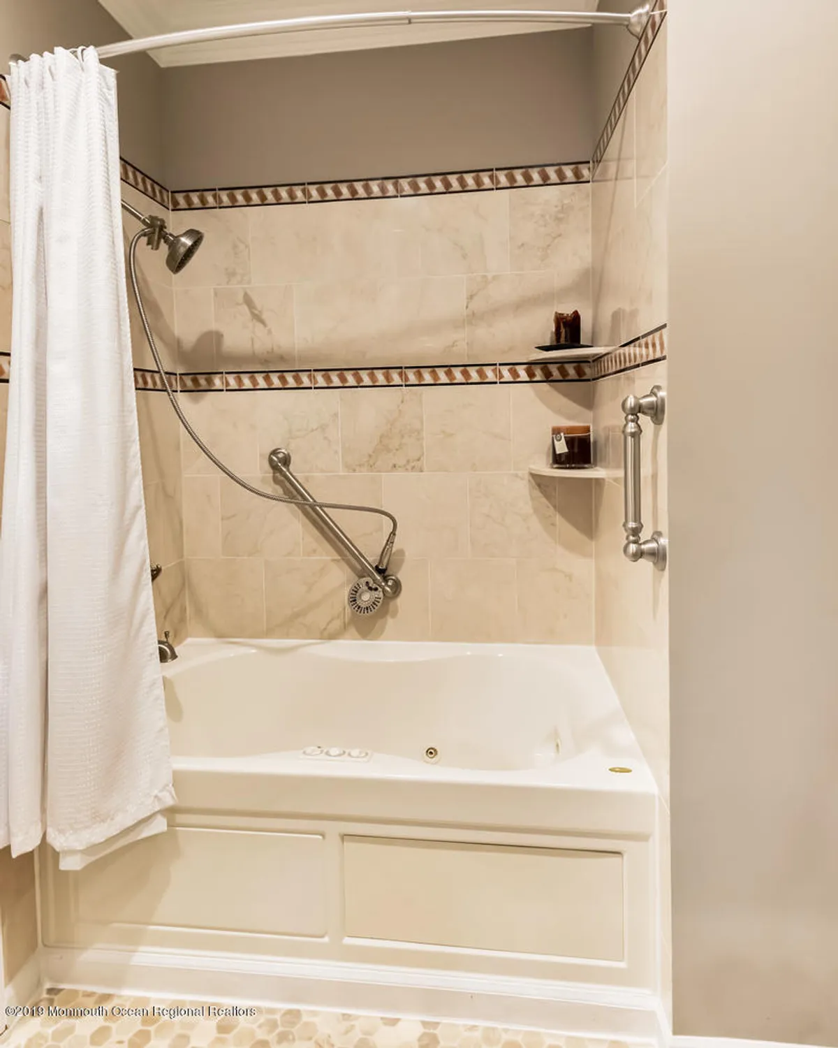 Property Slideshow image 8 of 21 | 41 greylawn dr, Lakewood, NJ, 08701