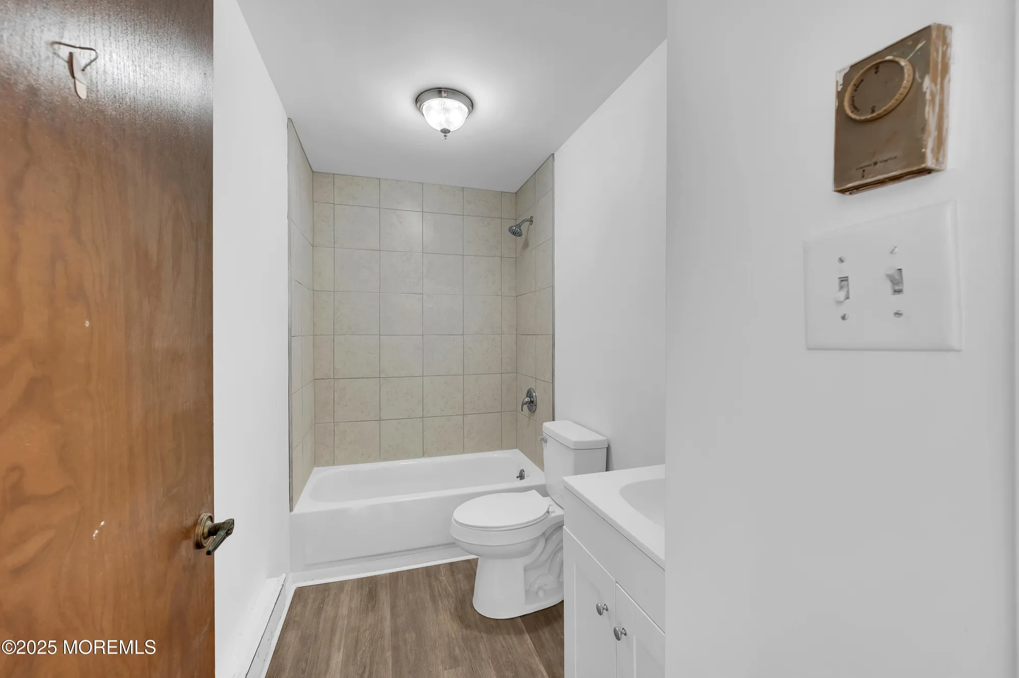 Property Slideshow image 16 of 21 | 20 yorkshire ct e, Manchester, NJ, 08759