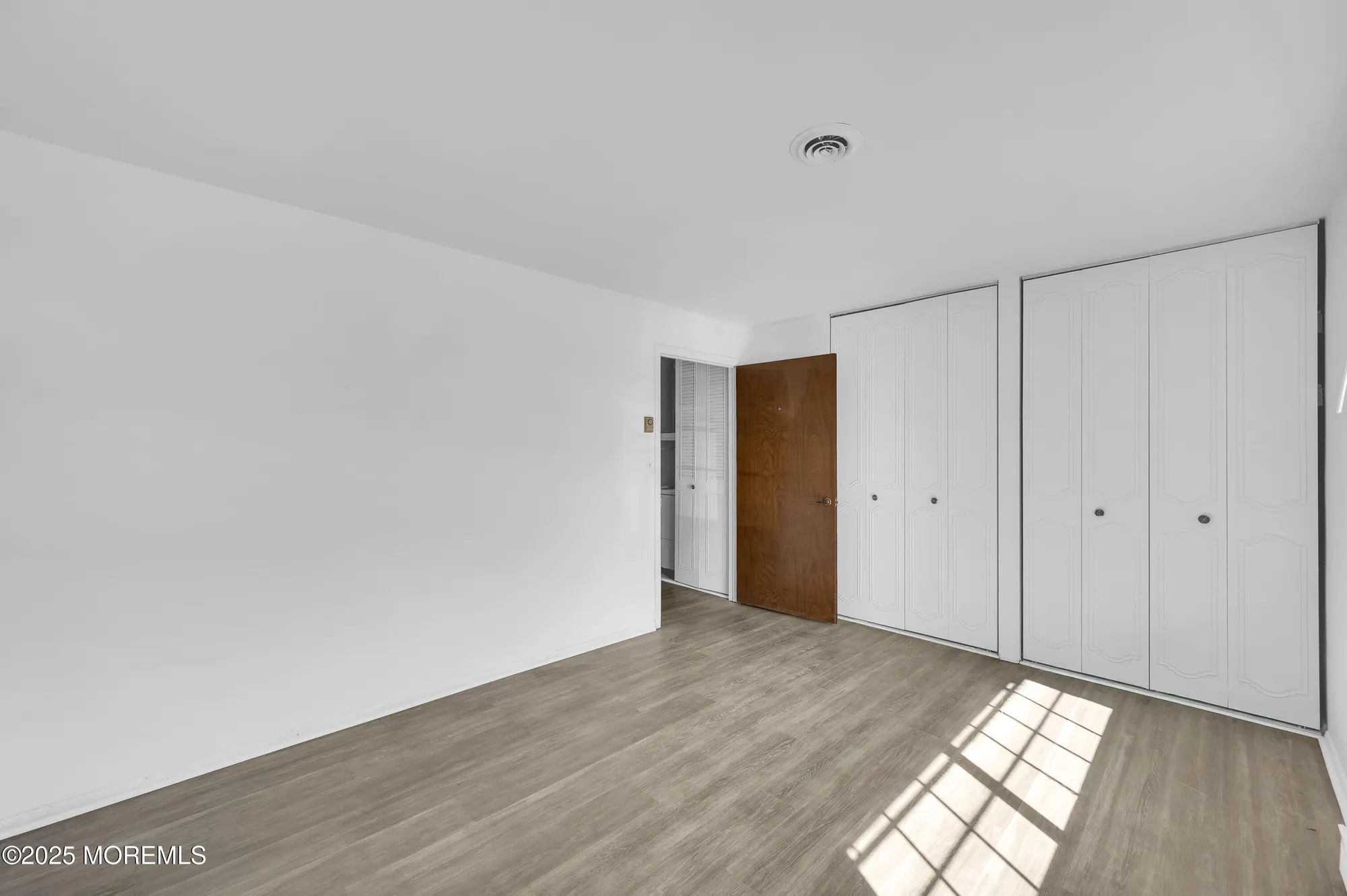 Property Slideshow image 15 of 21 | 20 yorkshire ct e, Manchester, NJ, 08759