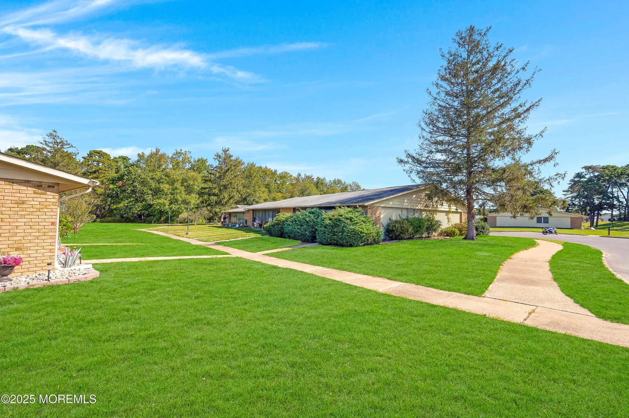 Property Slideshow image 21 of 21 | 20 yorkshire ct e, Manchester, NJ, 08759