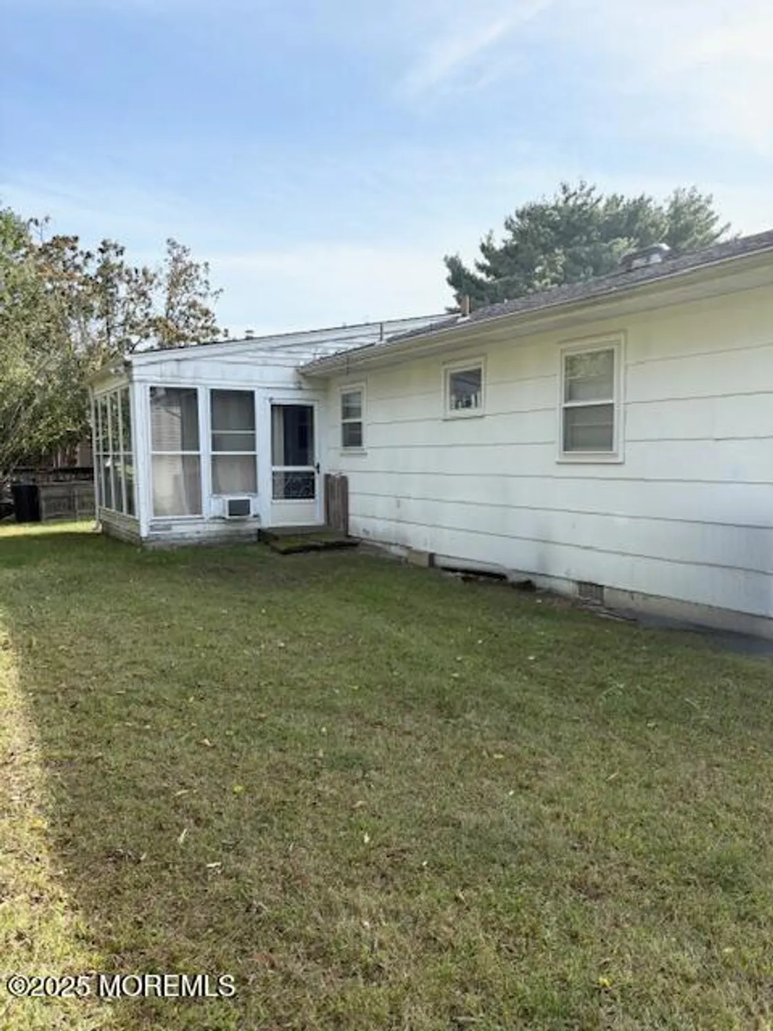 Property Slideshow image 4 of 8 | 937 edgebrook dr, Toms River, NJ, 08757