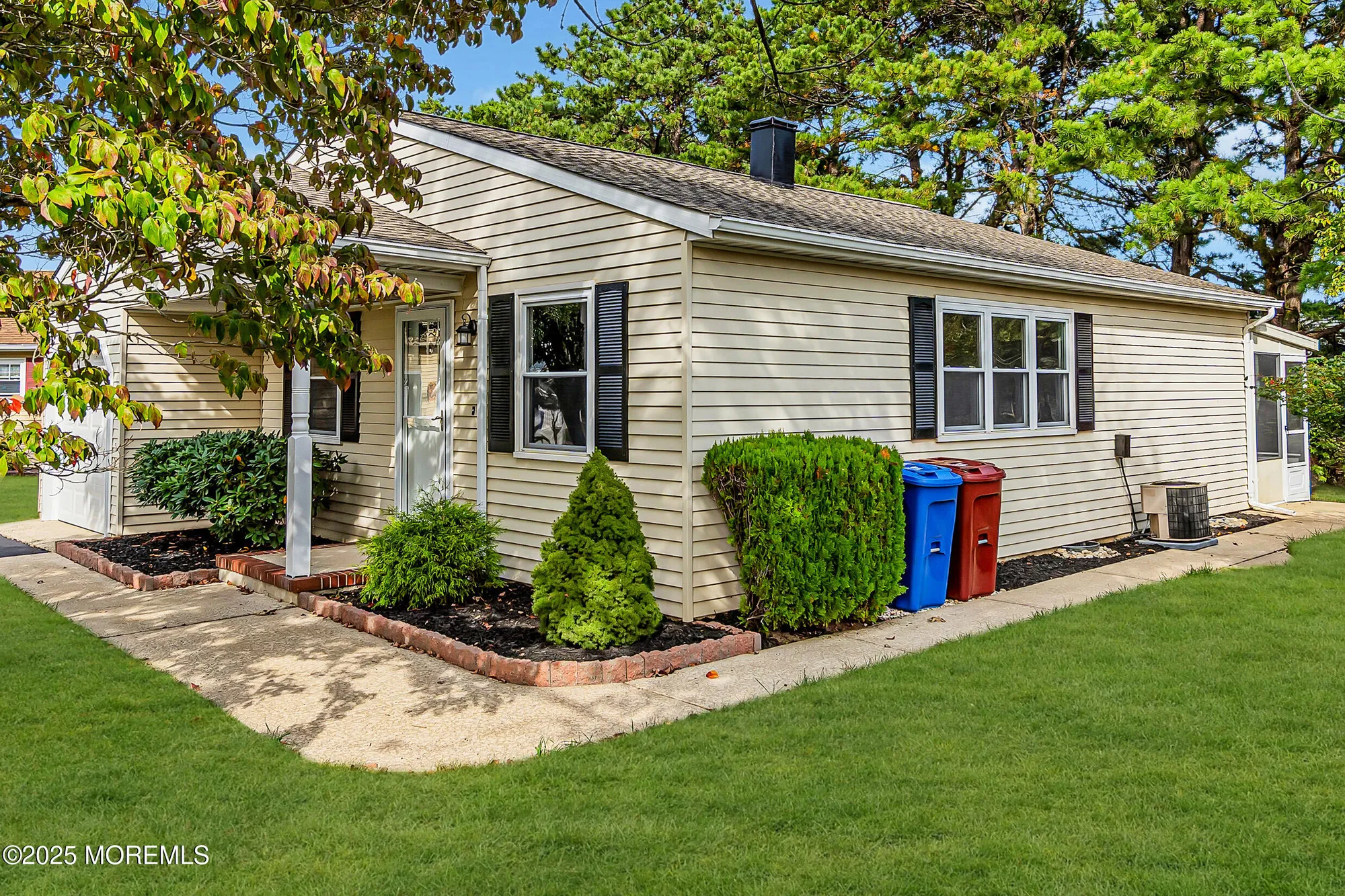 Property Slideshow image 3 of 29 | 17 leighton ct, Berkeley, NJ, 08757