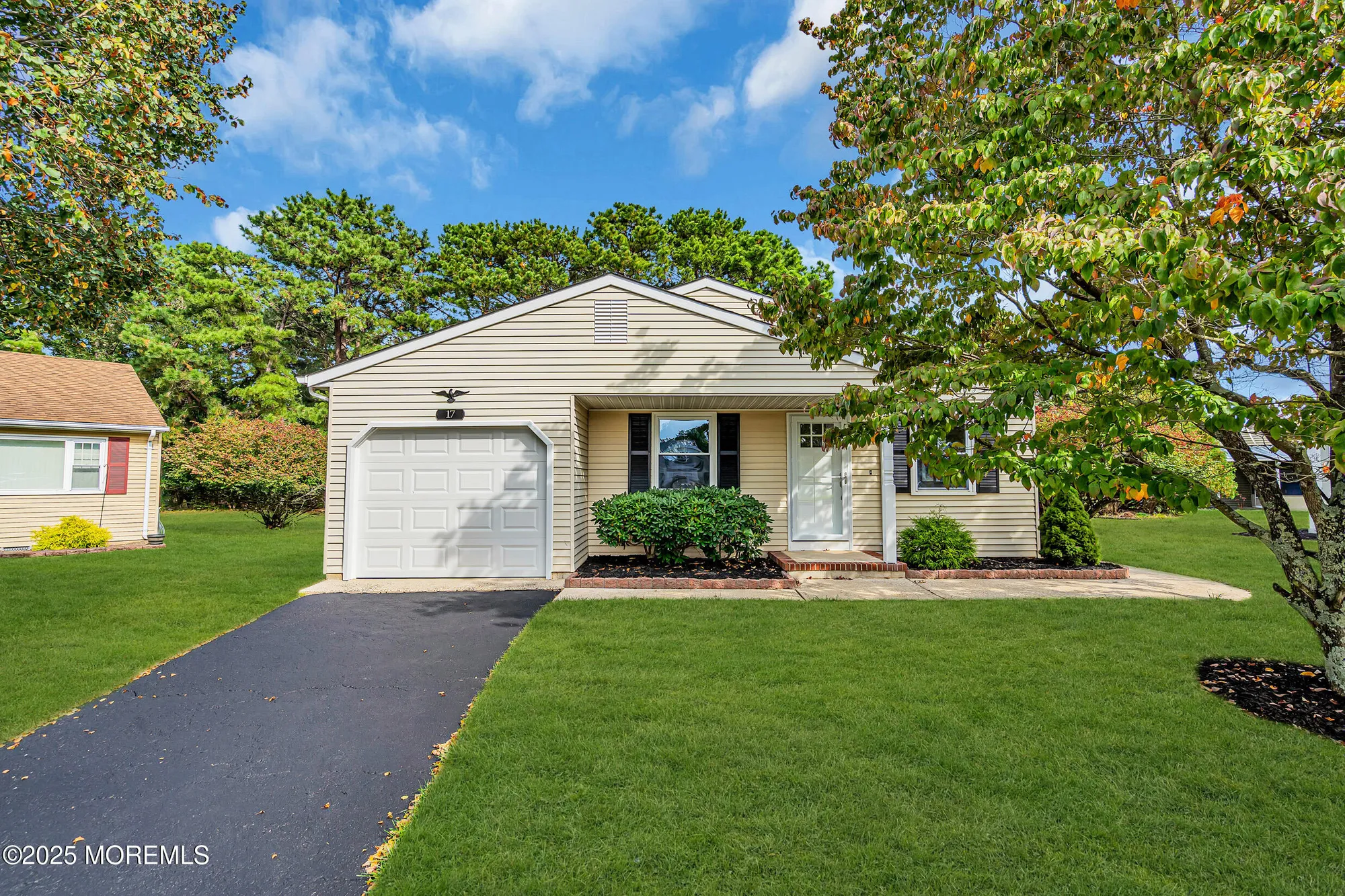 Property Slideshow image 4 of 29 | 17 leighton ct, Berkeley, NJ, 08757