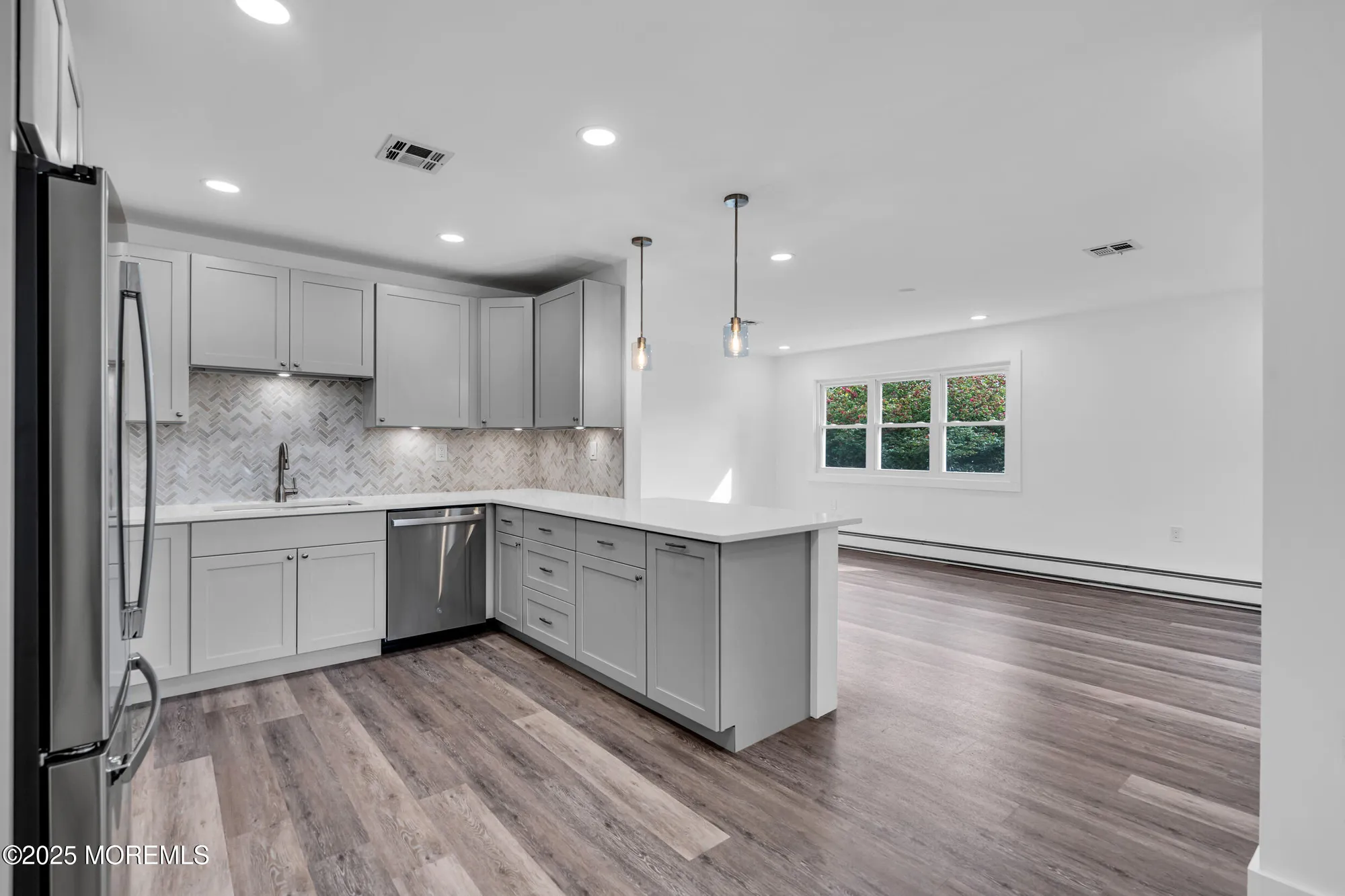 Property Slideshow image 12 of 29 | 17 leighton ct, Berkeley, NJ, 08757