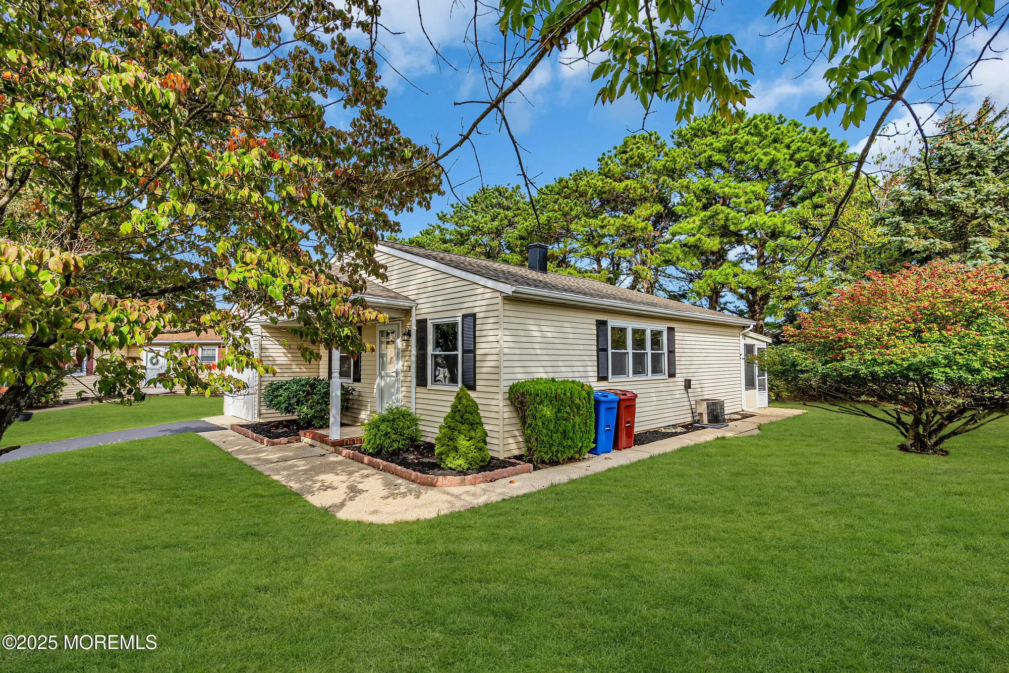 Property Slideshow image 5 of 29 | 17 leighton ct, Berkeley, NJ, 08757