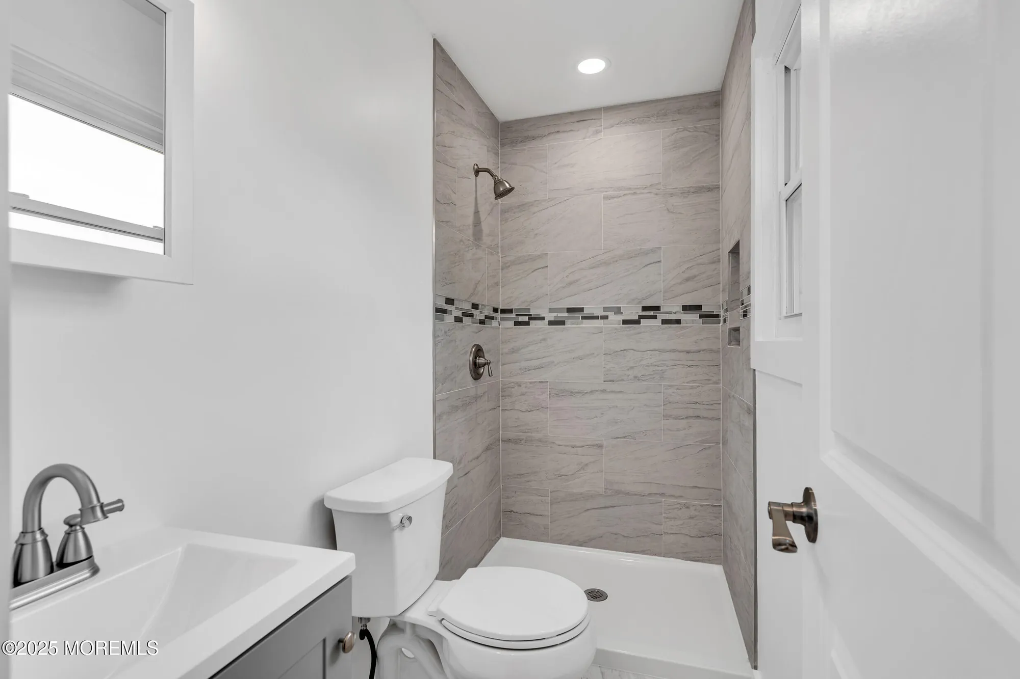 Property Slideshow image 22 of 29 | 17 leighton ct, Berkeley, NJ, 08757