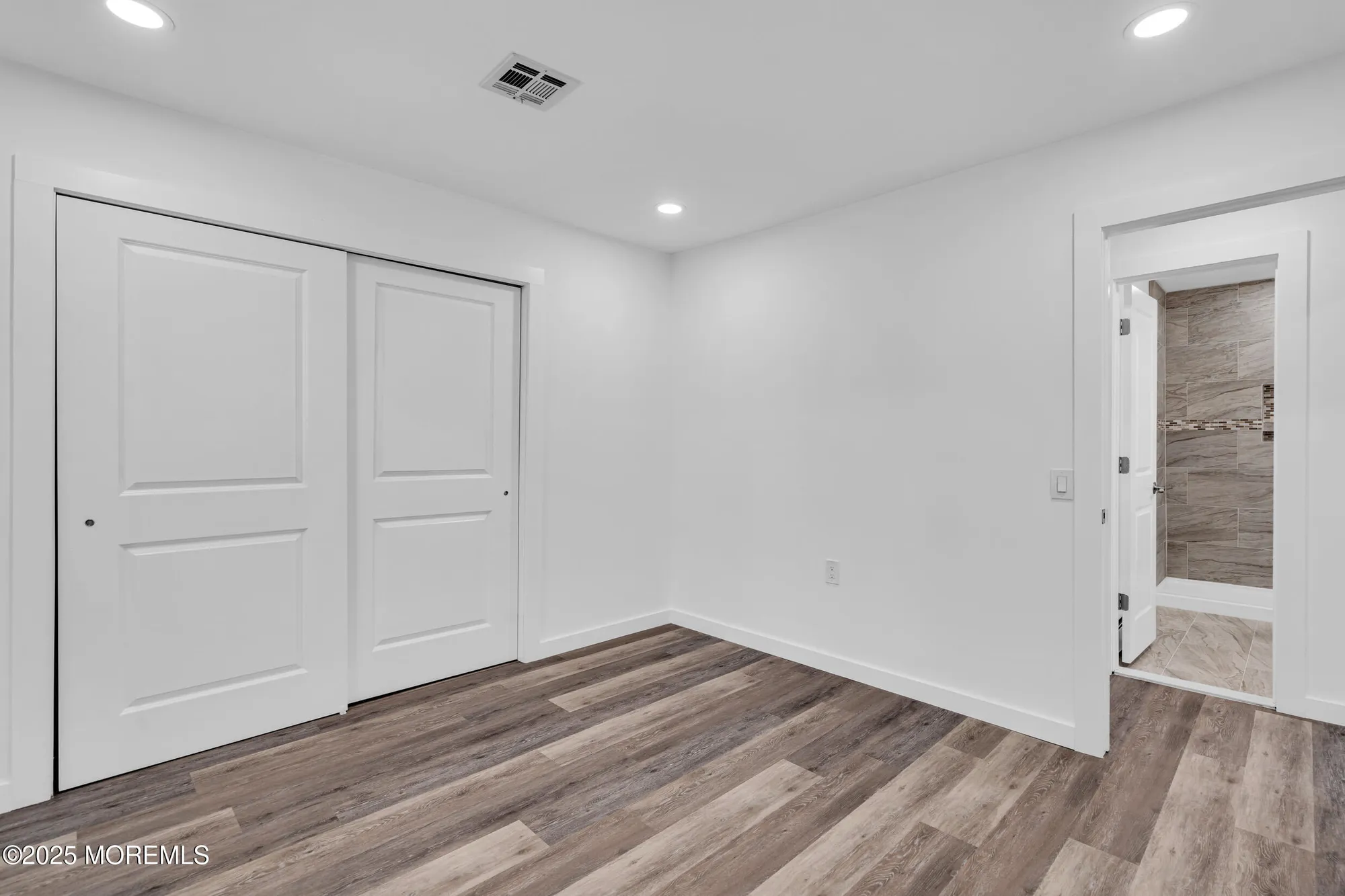 Property Slideshow image 17 of 29 | 17 leighton ct, Berkeley, NJ, 08757