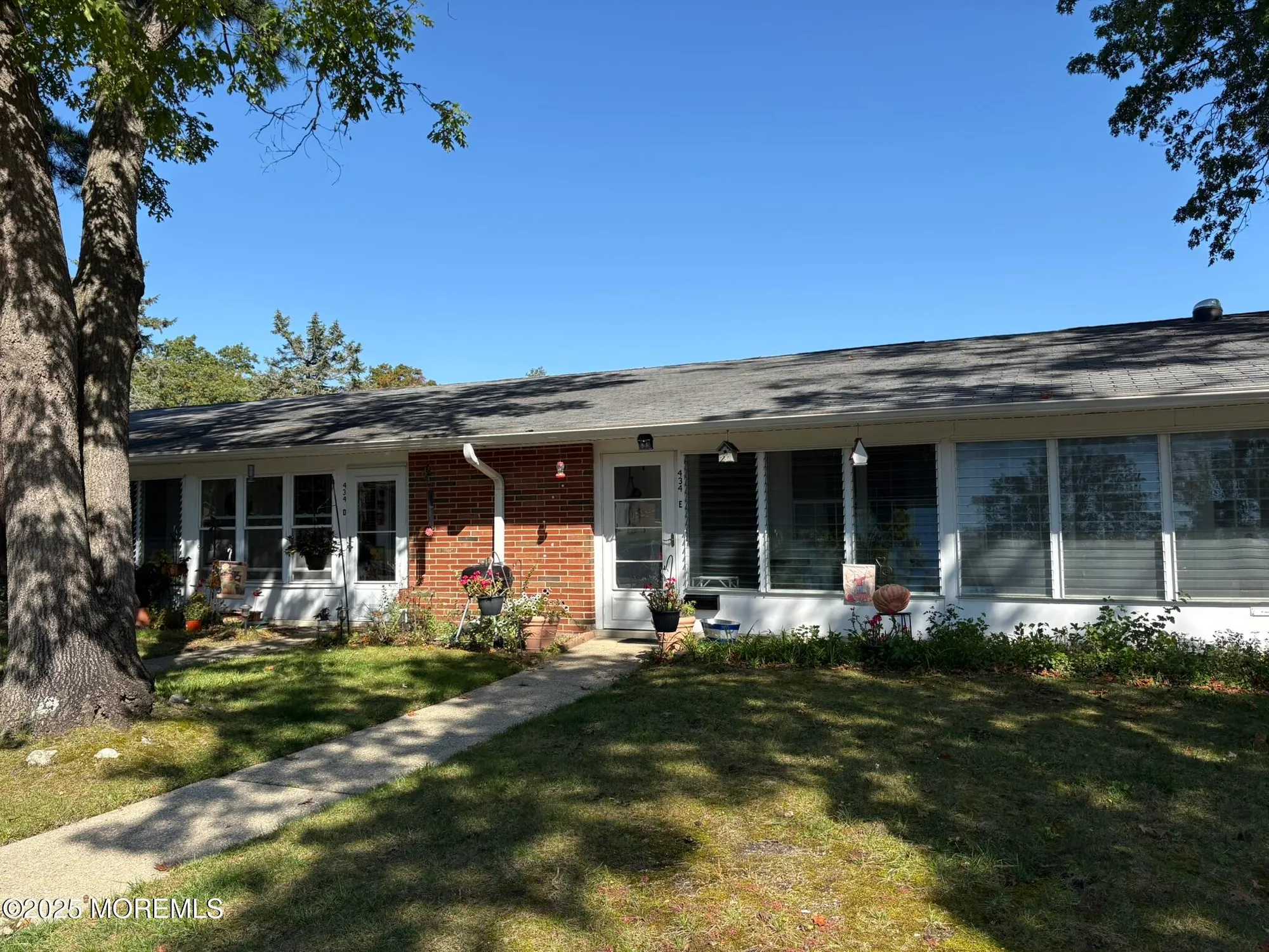 Property Slideshow image 1 of 38 | 434e portsmouth dr, Lakewood, NJ, 08701