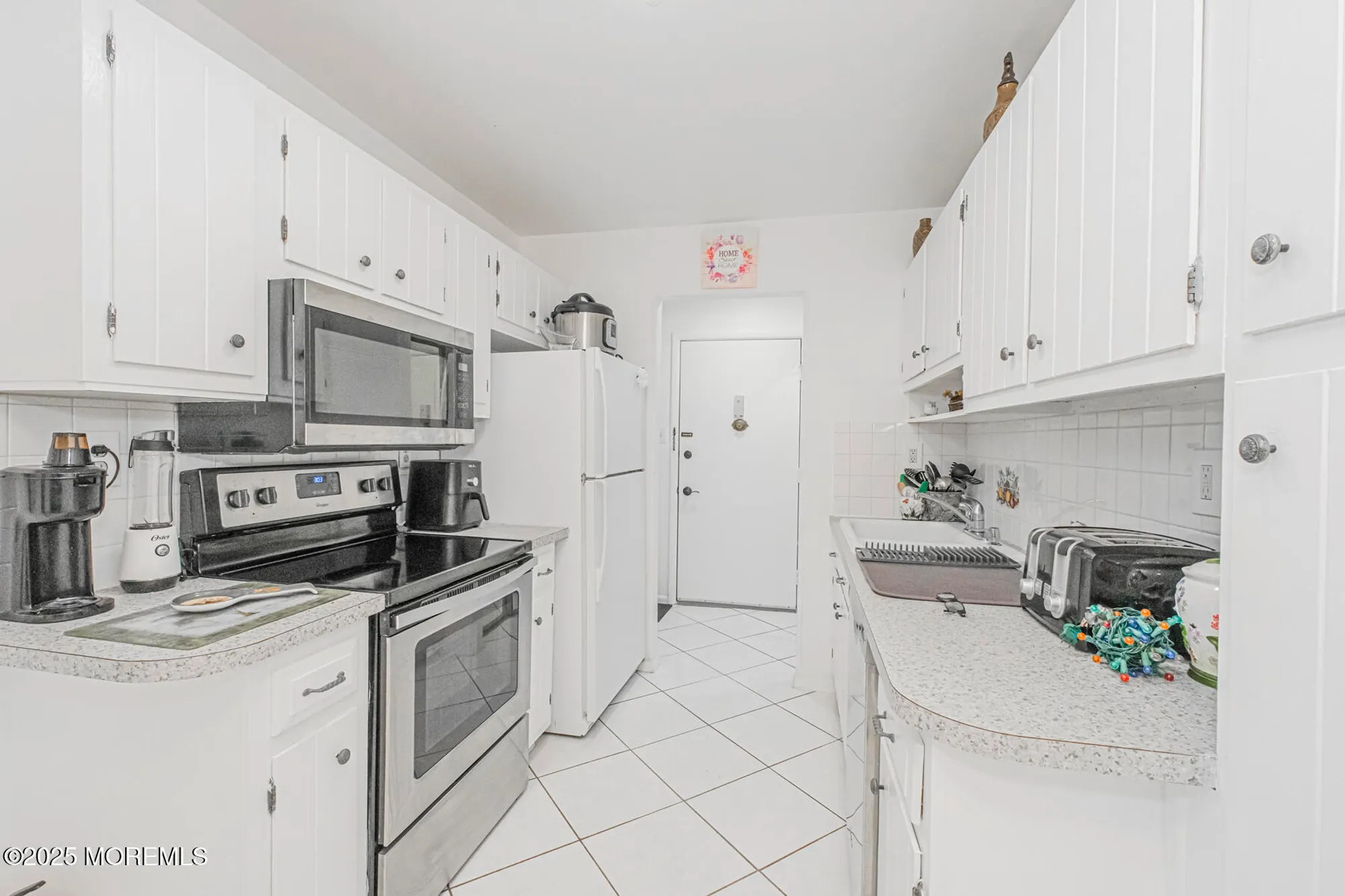 Property Slideshow image 8 of 24 | 75 overlook way k, Manalapan, NJ, 07726