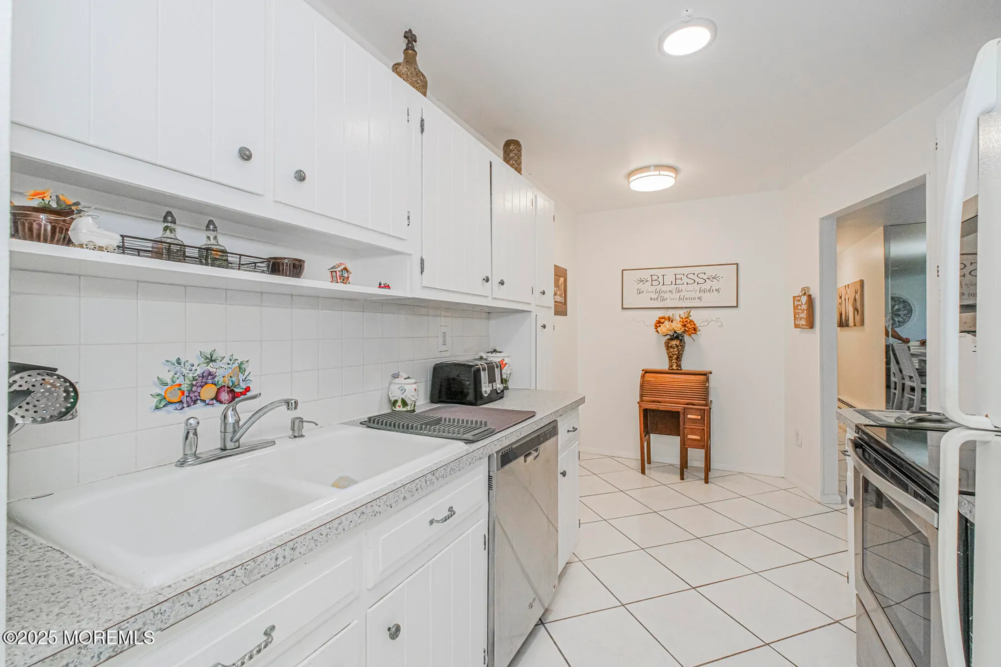 Property Slideshow image 7 of 24 | 75 overlook way k, Manalapan, NJ, 07726