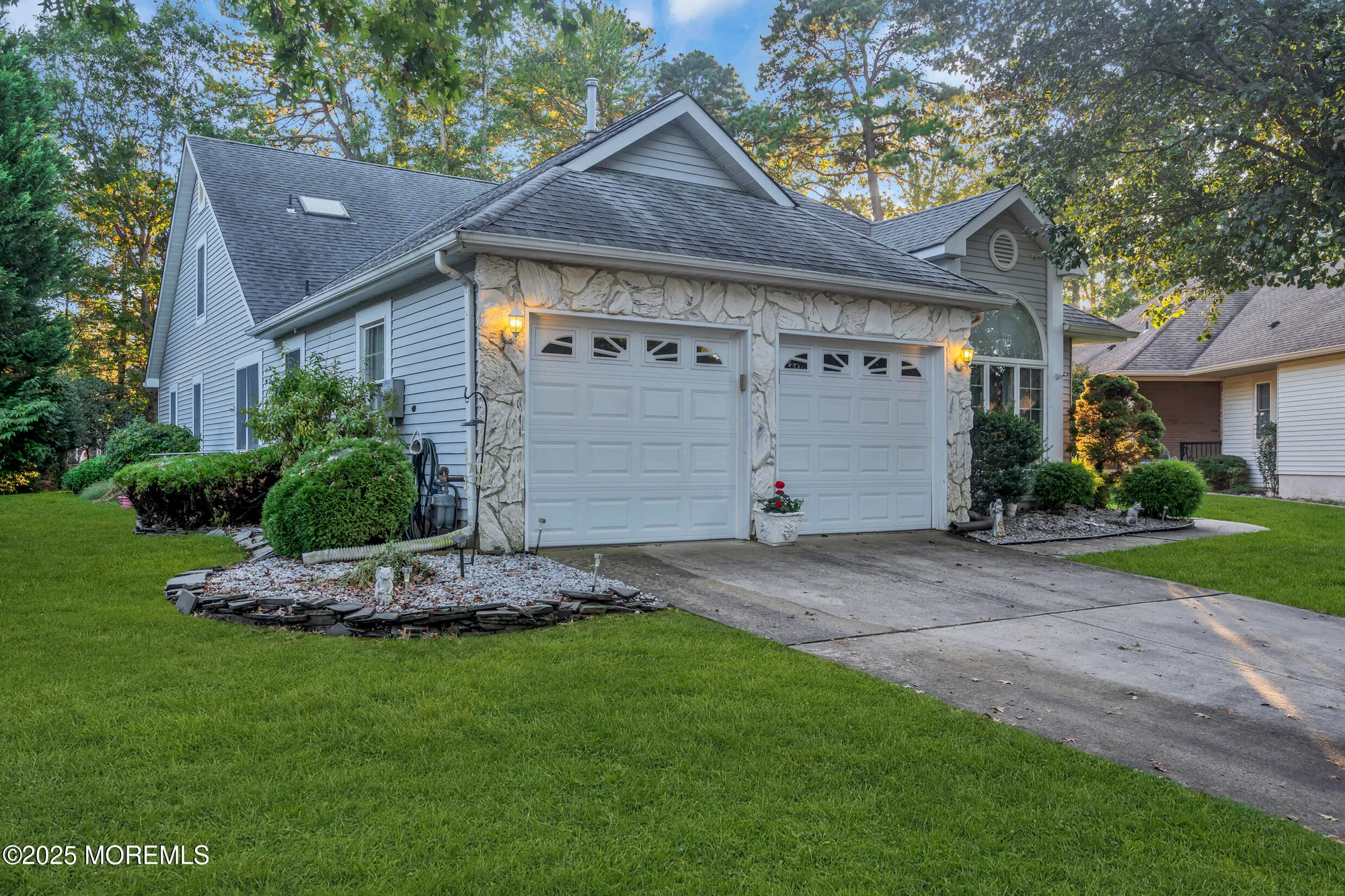 Property Slideshow image 4 of 56 | 1878 crimson ct, Toms River, NJ, 08755