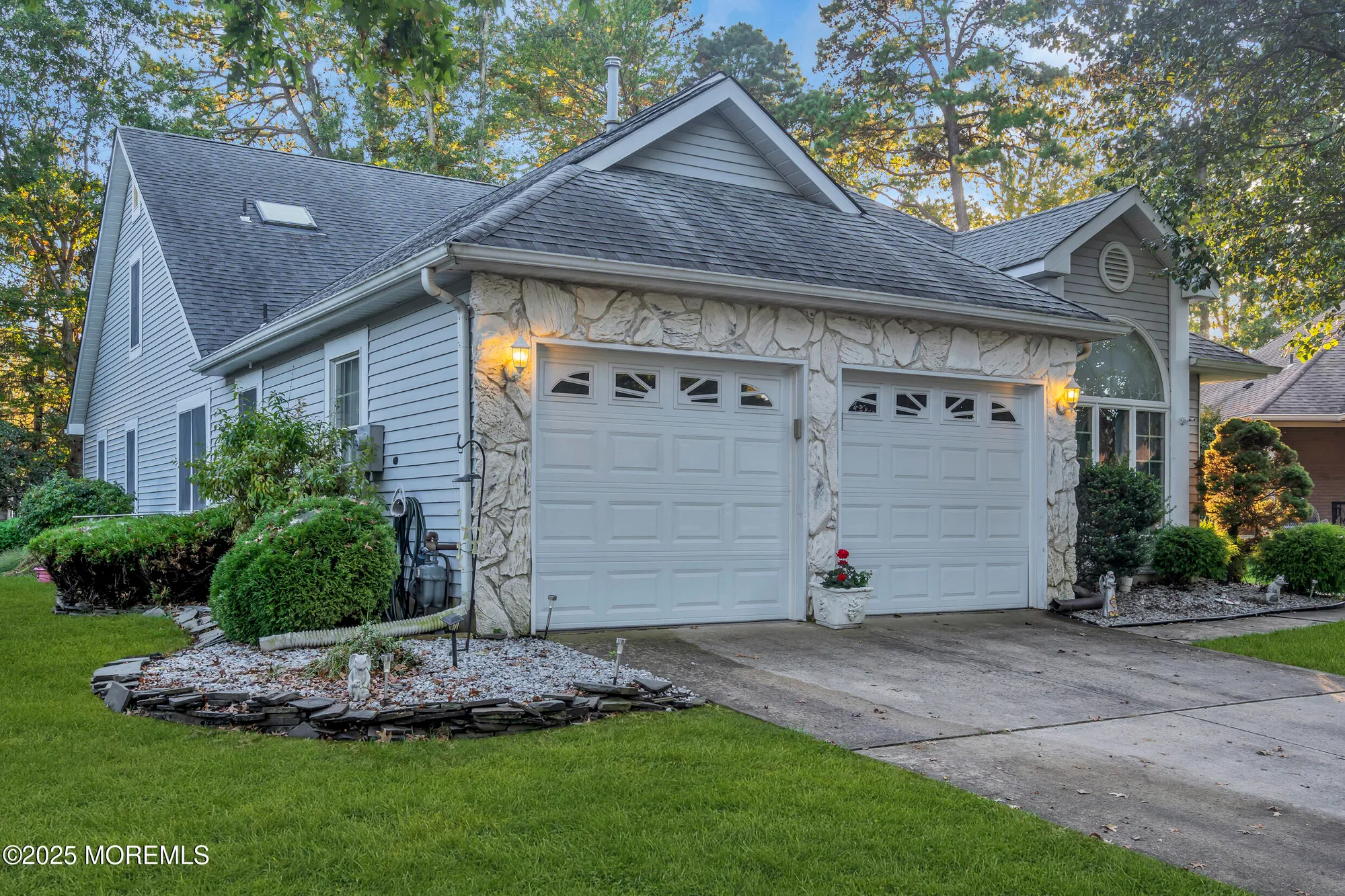 Property Slideshow image 5 of 56 | 1878 crimson ct, Toms River, NJ, 08755