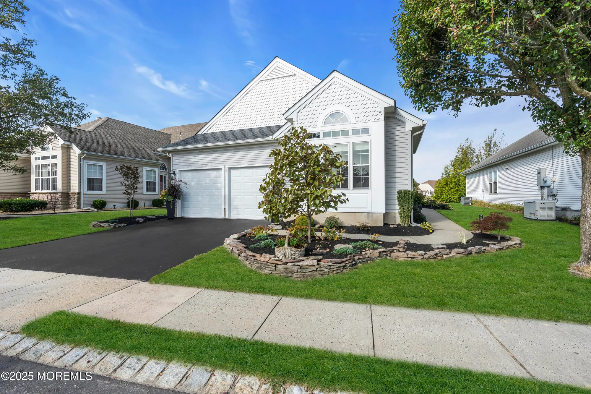 Property Slideshow image 5 of 109 | 14 isabella dr, Manchester, NJ, 08759