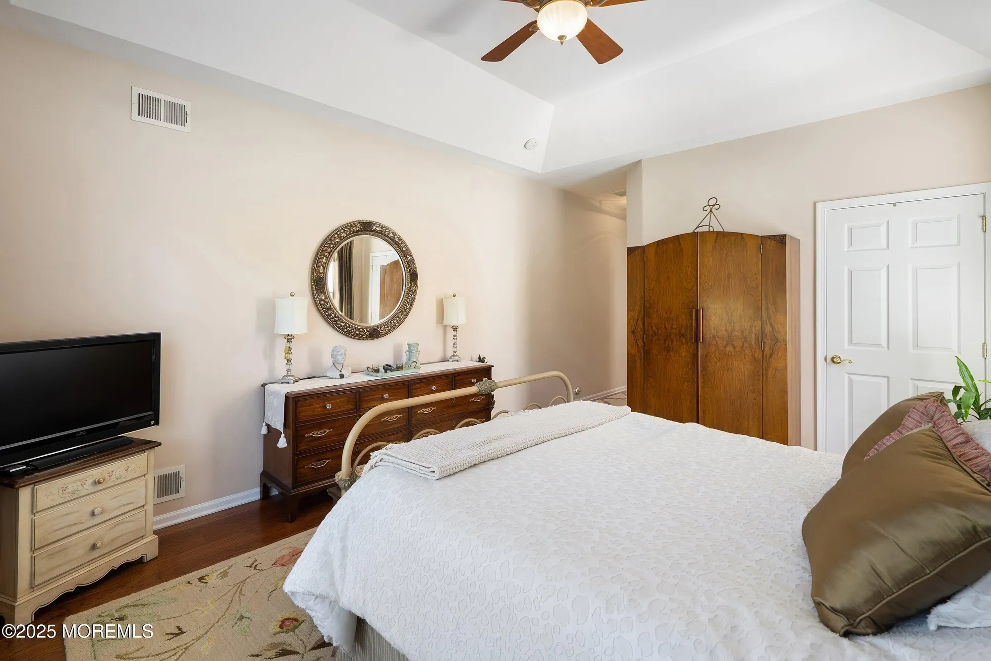 Property Slideshow image 18 of 73 | 4 magnolia ct, Asbury Park, NJ, 07712