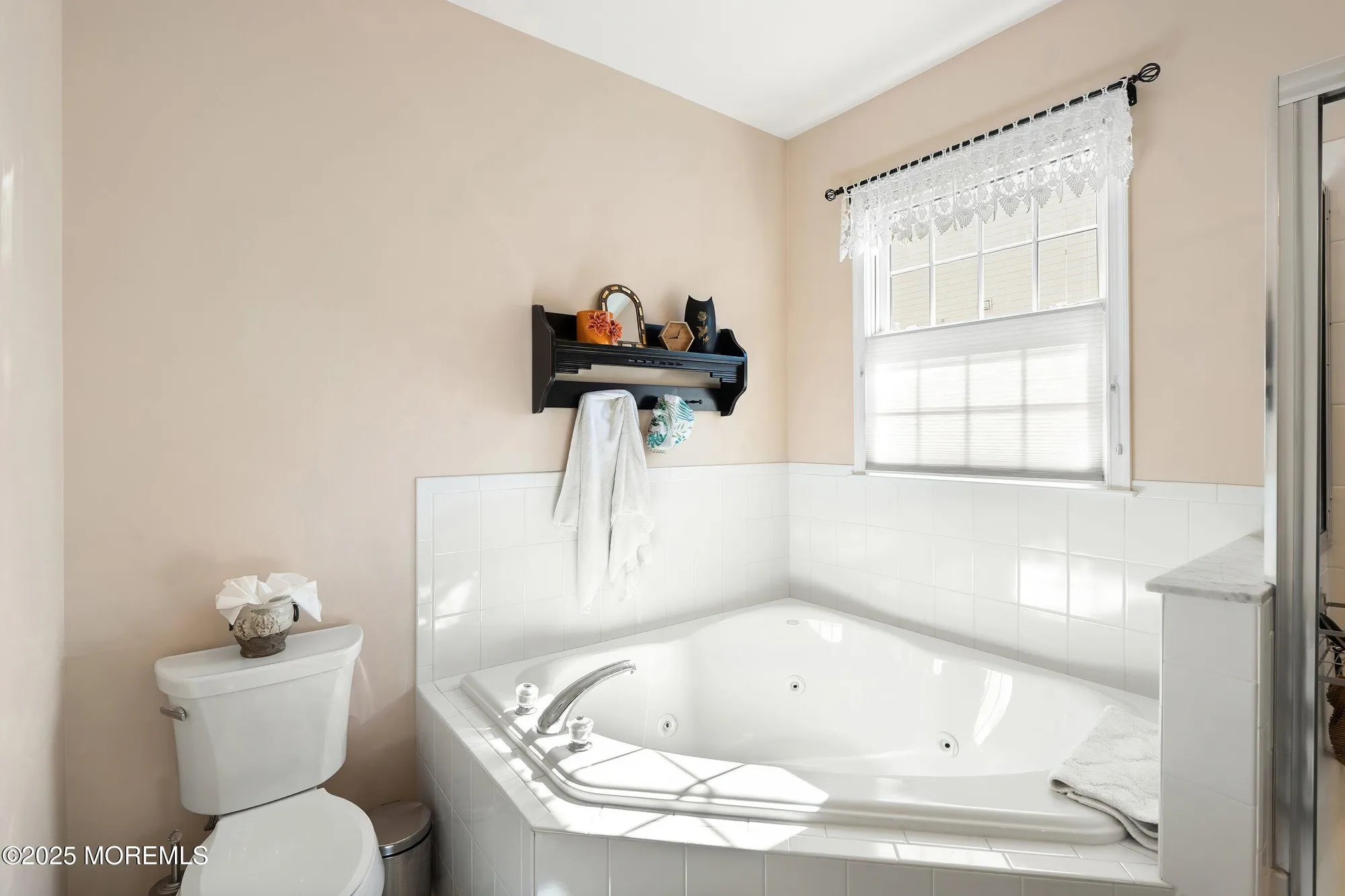 Property Slideshow image 20 of 73 | 4 magnolia ct, Asbury Park, NJ, 07712