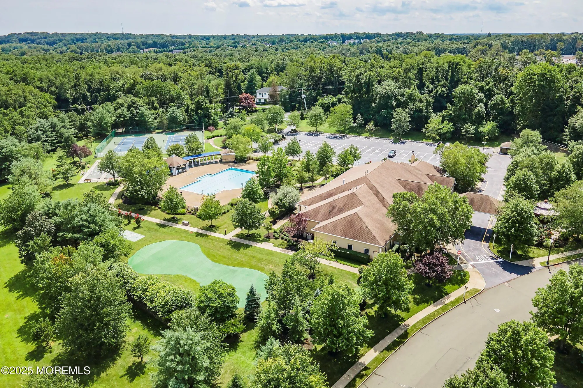 Property Slideshow image 31 of 73 | 4 magnolia ct, Asbury Park, NJ, 07712