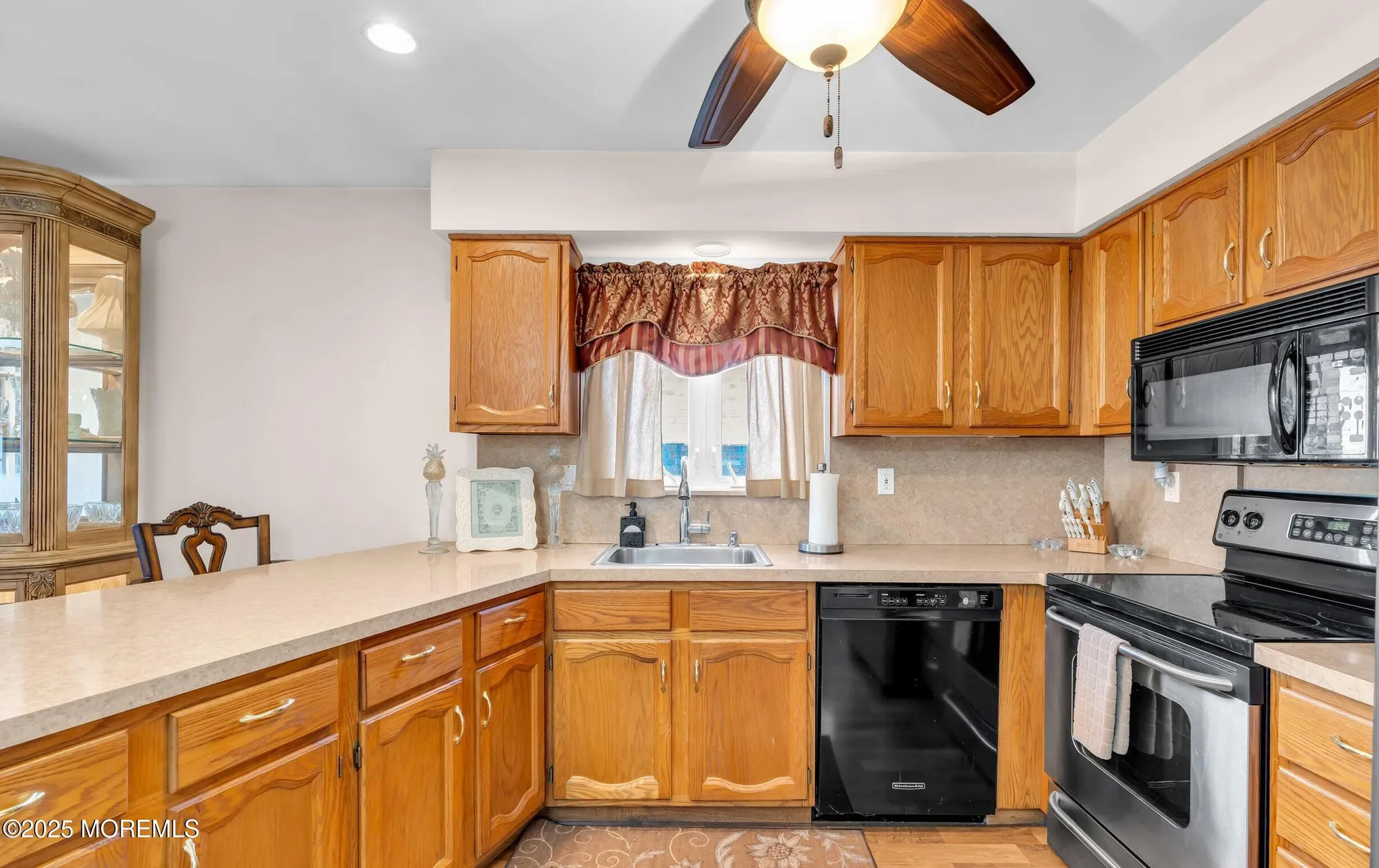 Property Slideshow image 16 of 26 | 34 thames pl, Brick, NJ, 08723