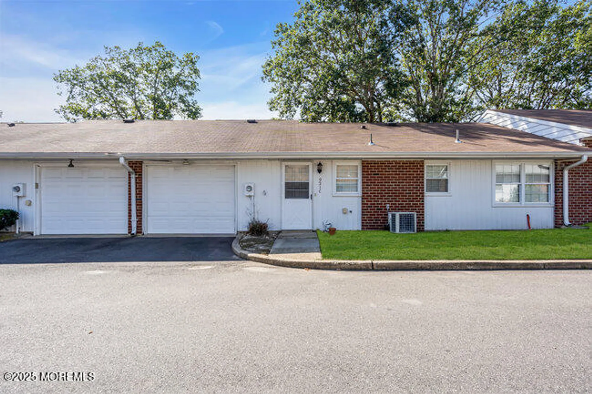 Property Slideshow image 2 of 22 | 931 thornhill ct c, Lakewood, NJ, 08701