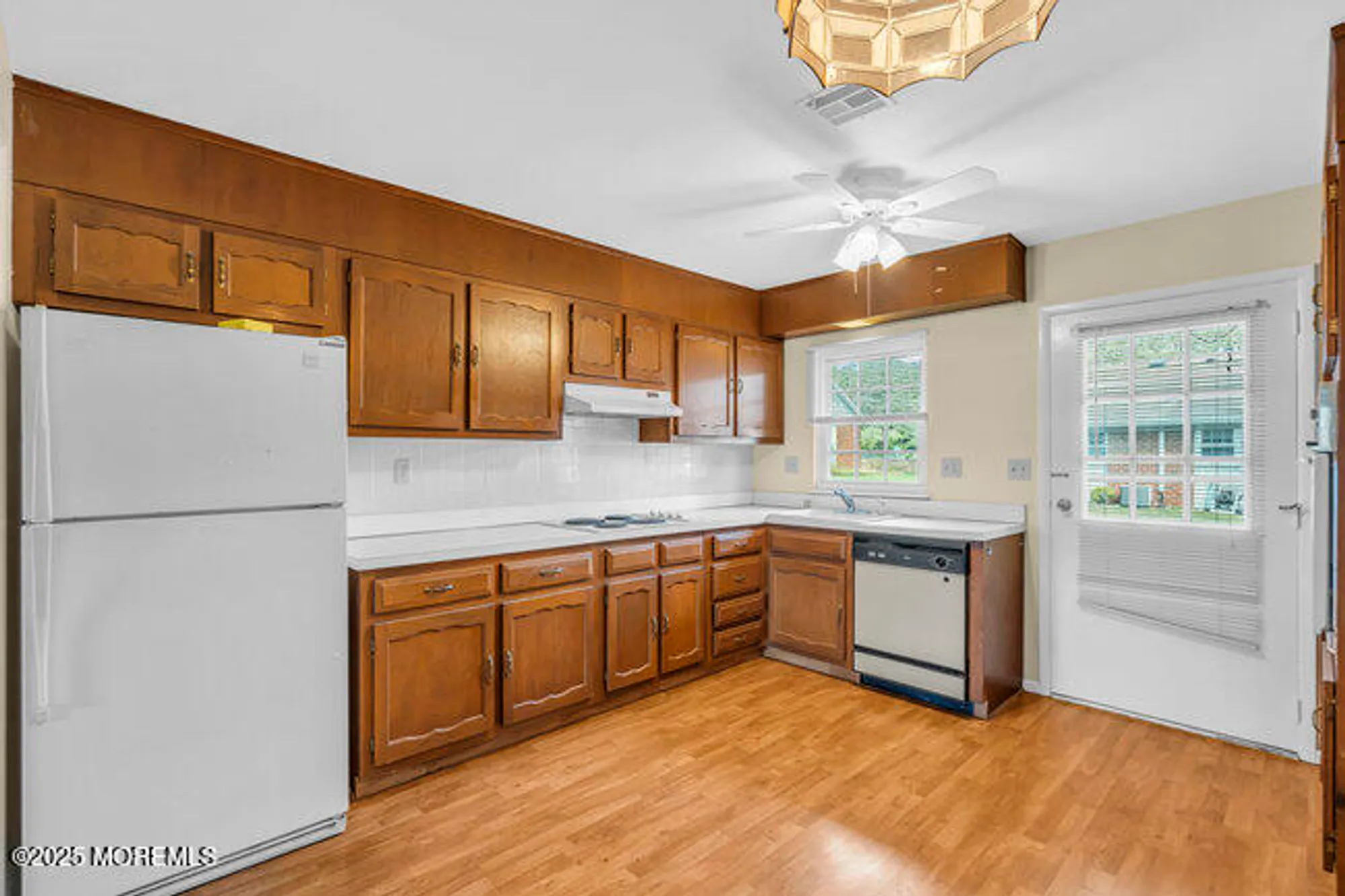 Property Slideshow image 8 of 22 | 931 thornhill ct c, Lakewood, NJ, 08701